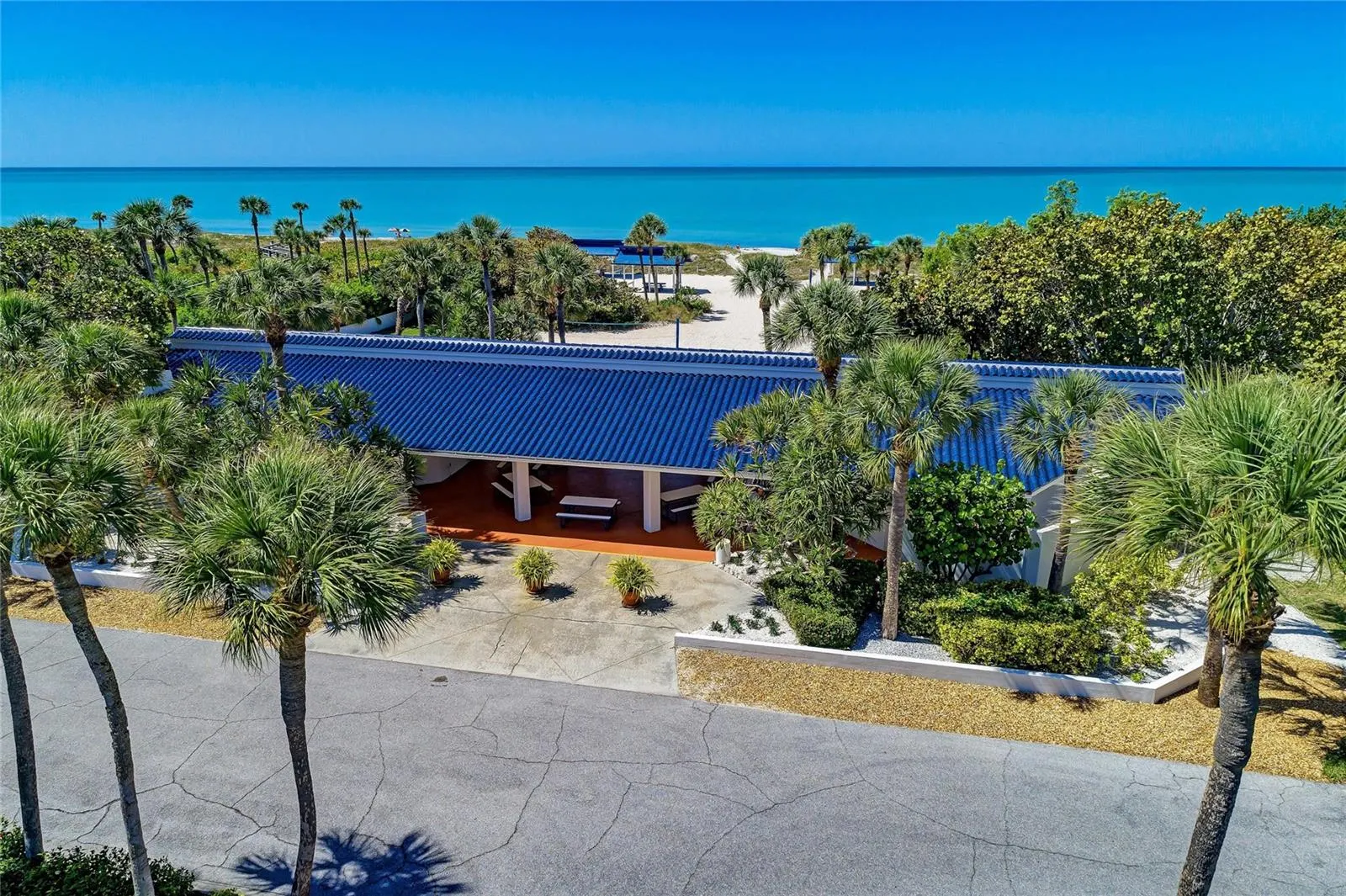 2350 HARBOUR OAKS DR