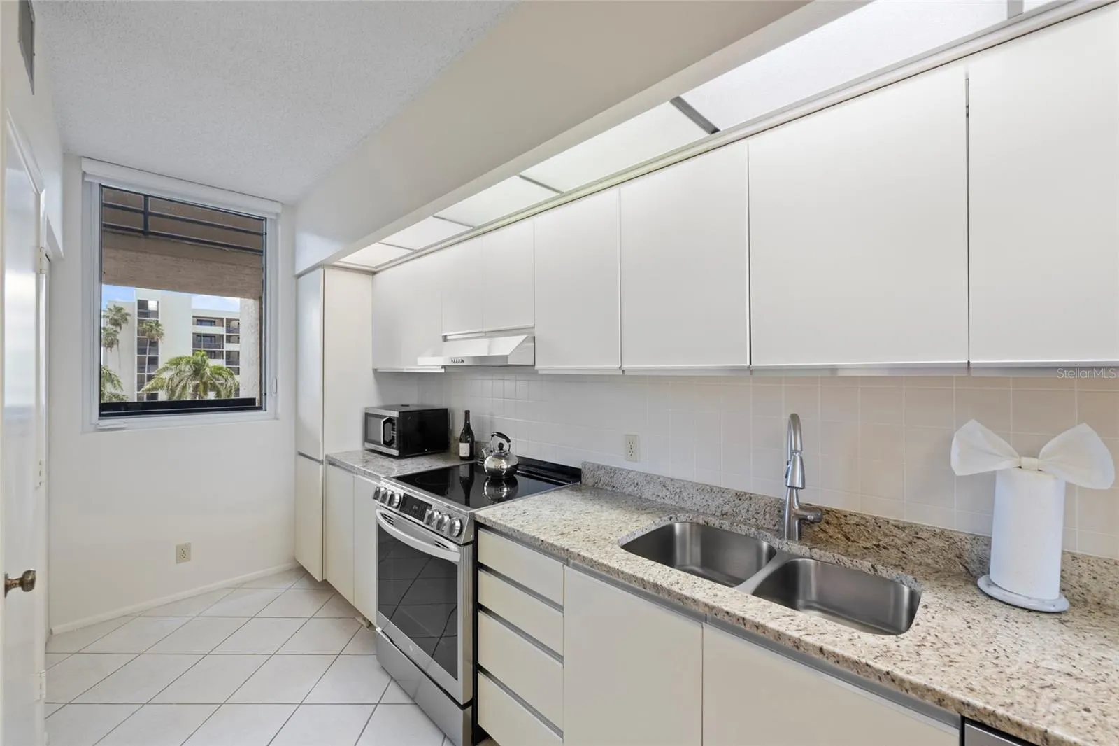 1095 GULF OF MEXICO DR #303 #303