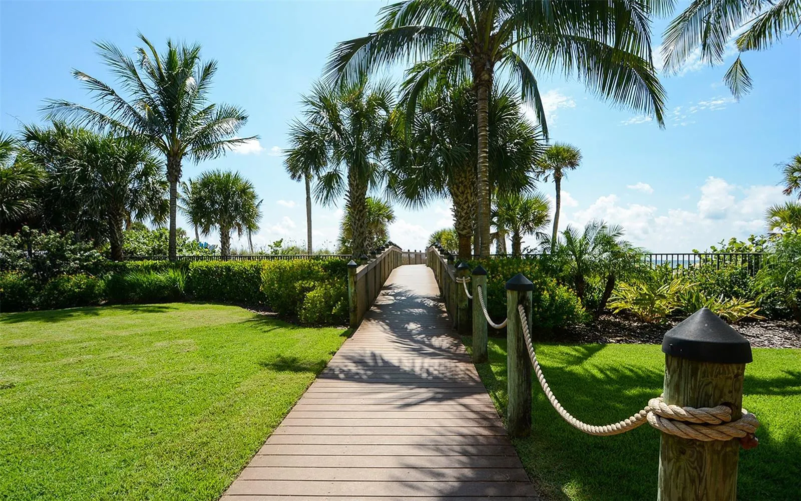 915 SEASIDE DR #613, Weeks 32-33 #613, Weeks 32-33