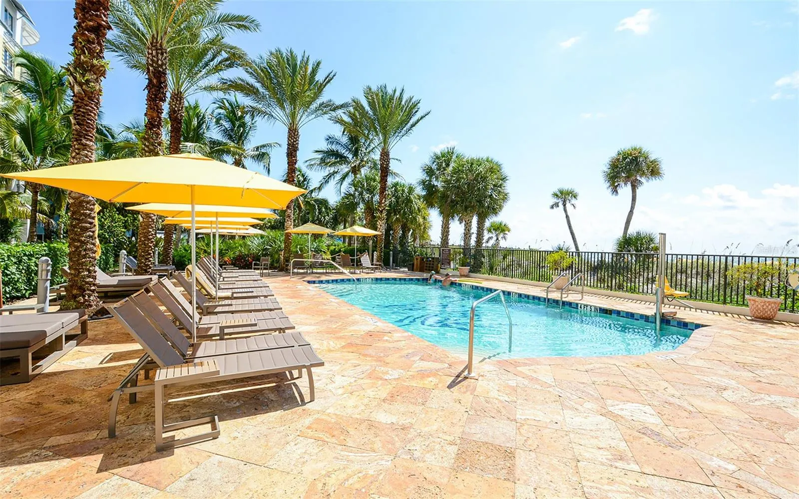 915 SEASIDE DR #613, Weeks 32-33 #613, Weeks 32-33