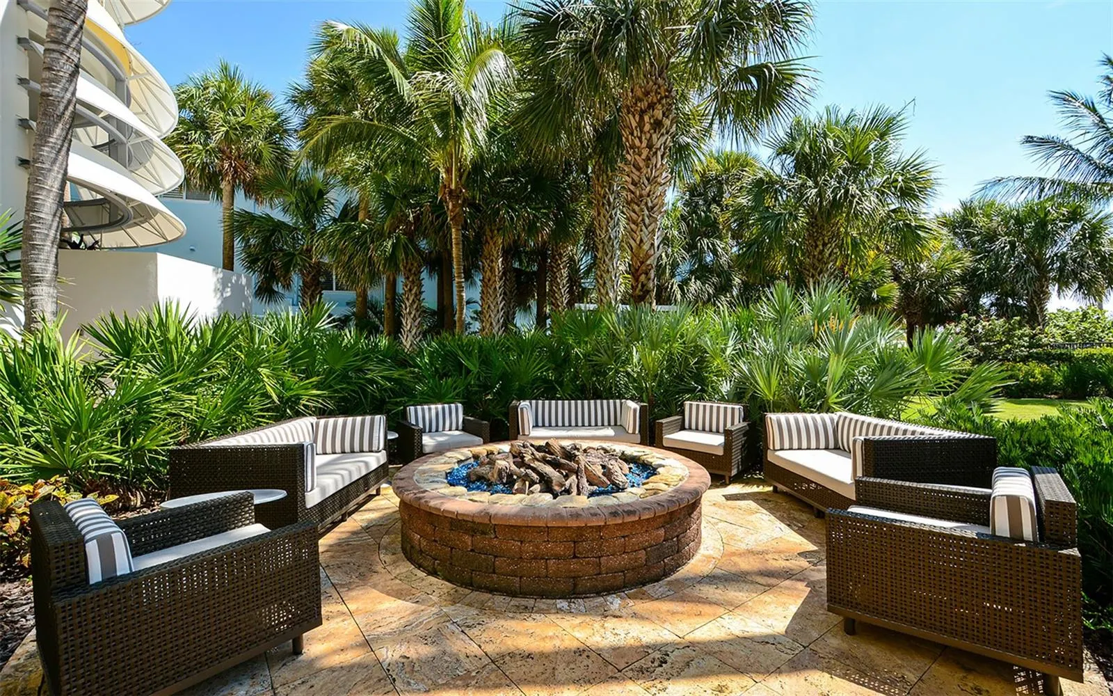 915 SEASIDE DR #613, Weeks 32-33 #613, Weeks 32-33