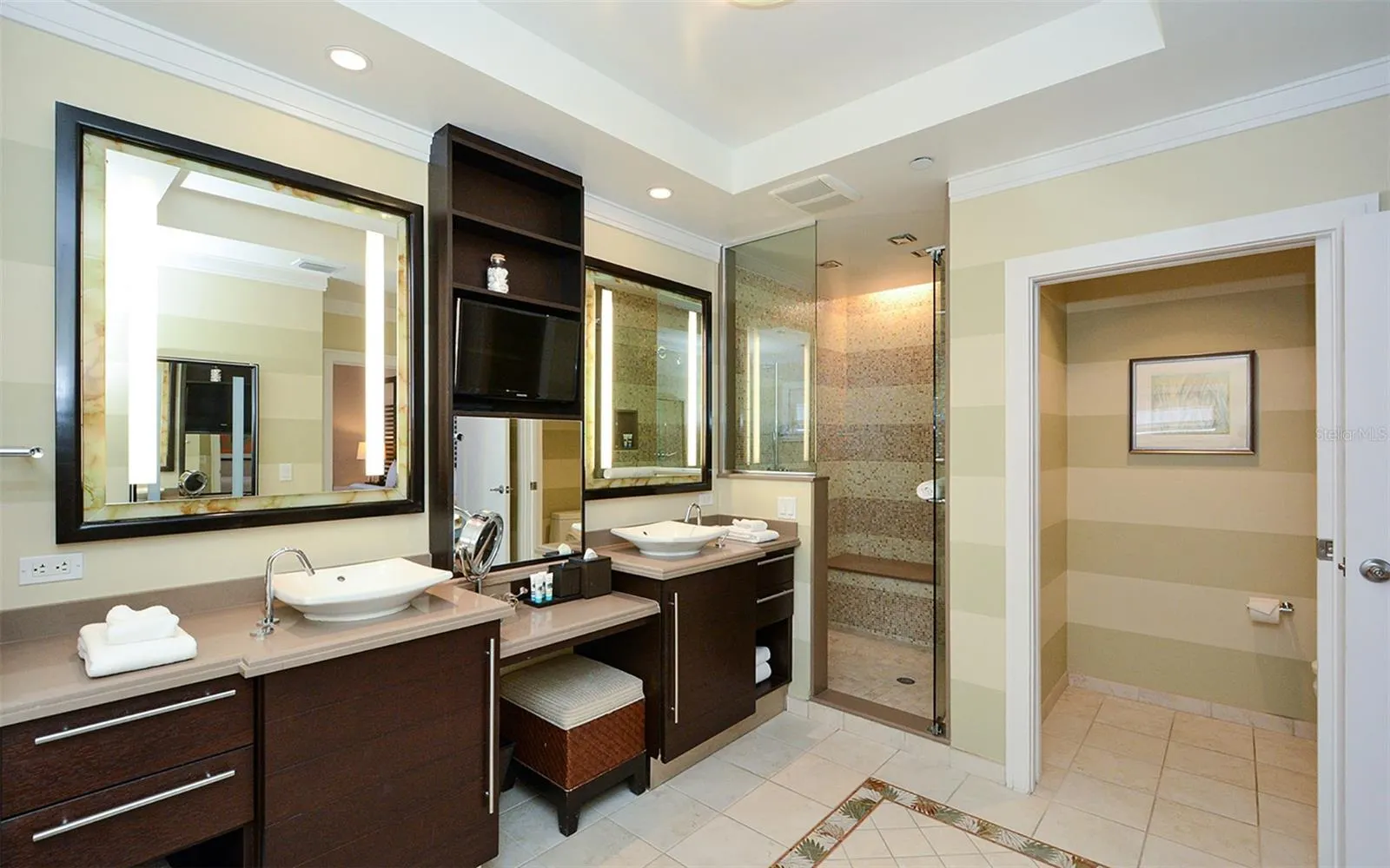 915 SEASIDE DR #613, Weeks 32-33 #613, Weeks 32-33