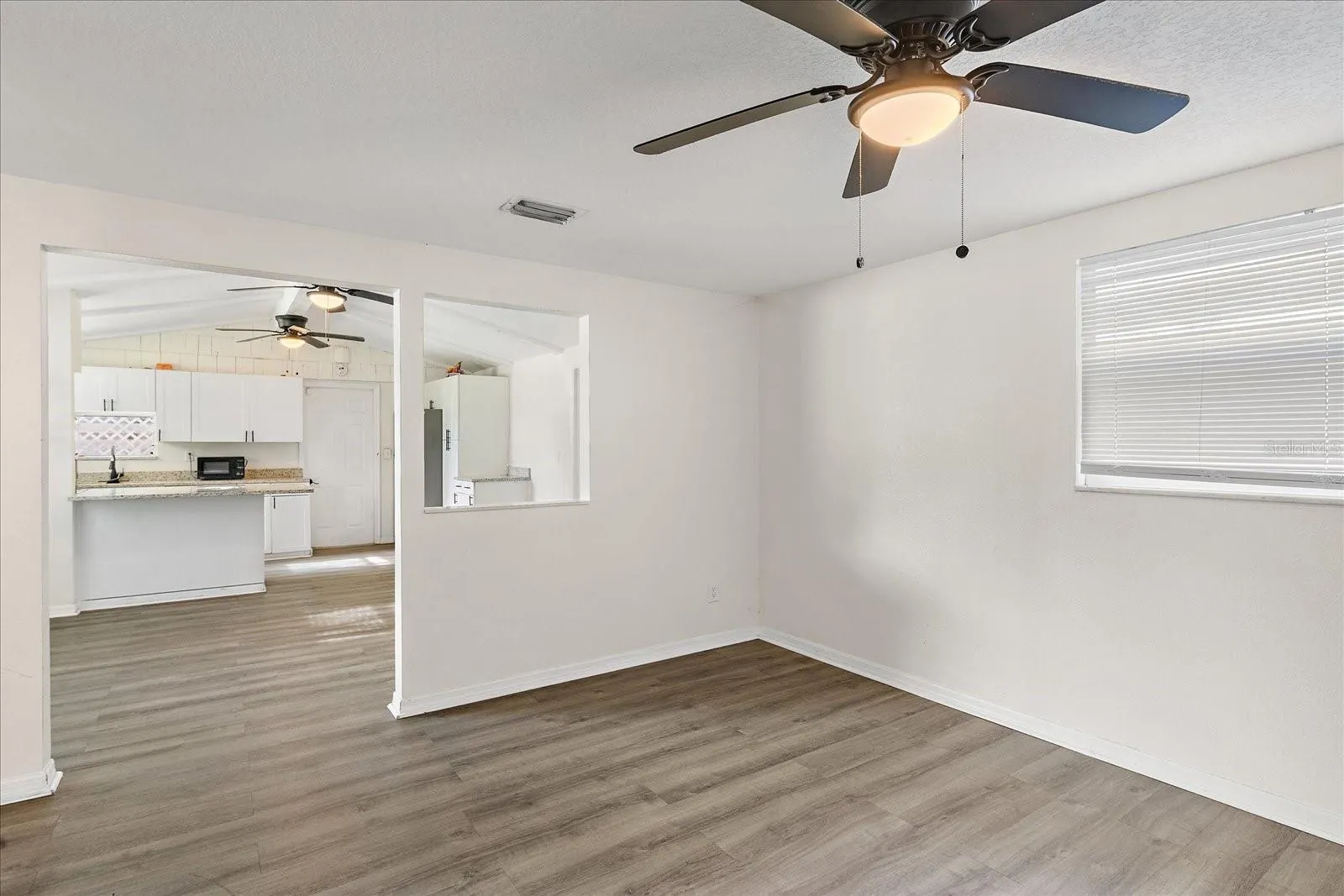 403 PINEWOOD AVE