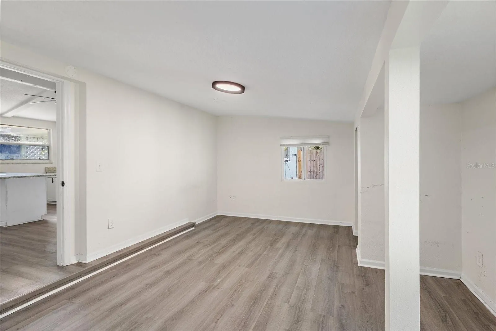 403 PINEWOOD AVE