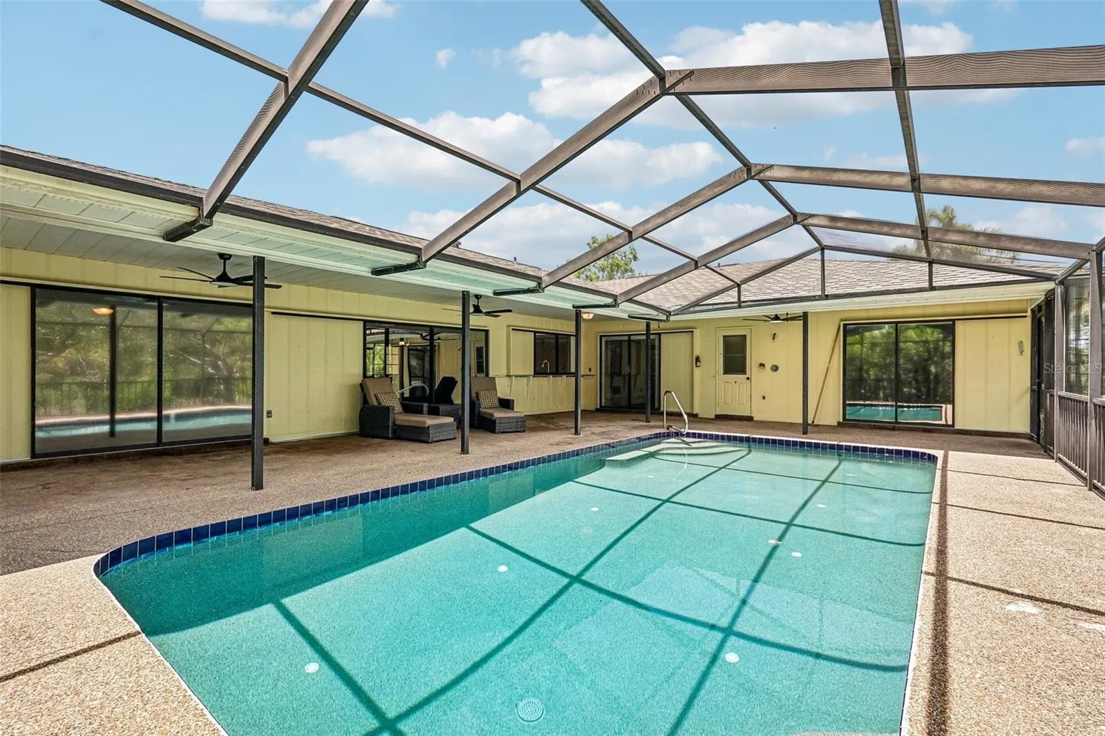 1305 SORRENTO WOODS BLVD