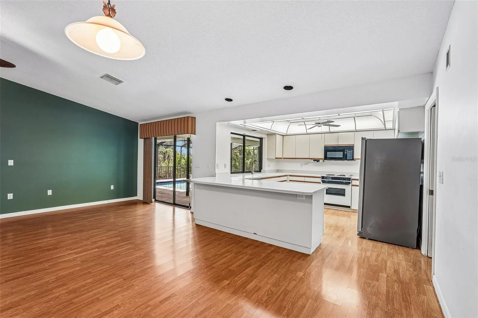 1305 SORRENTO WOODS BLVD