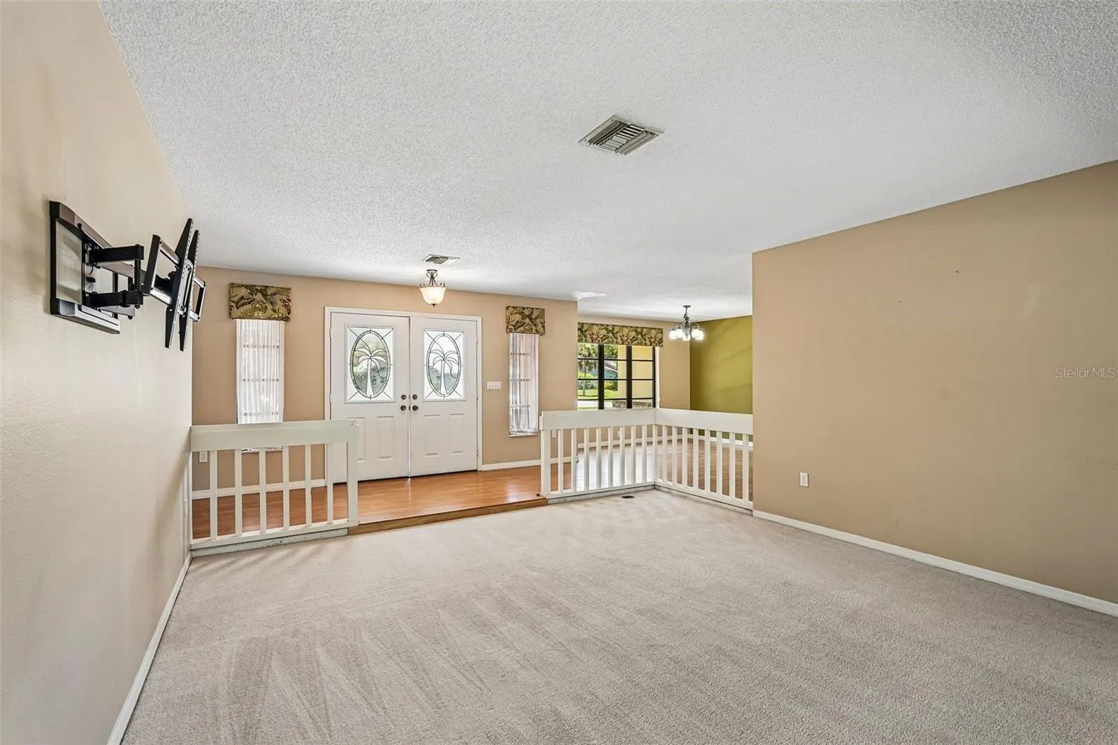 1305 SORRENTO WOODS BLVD