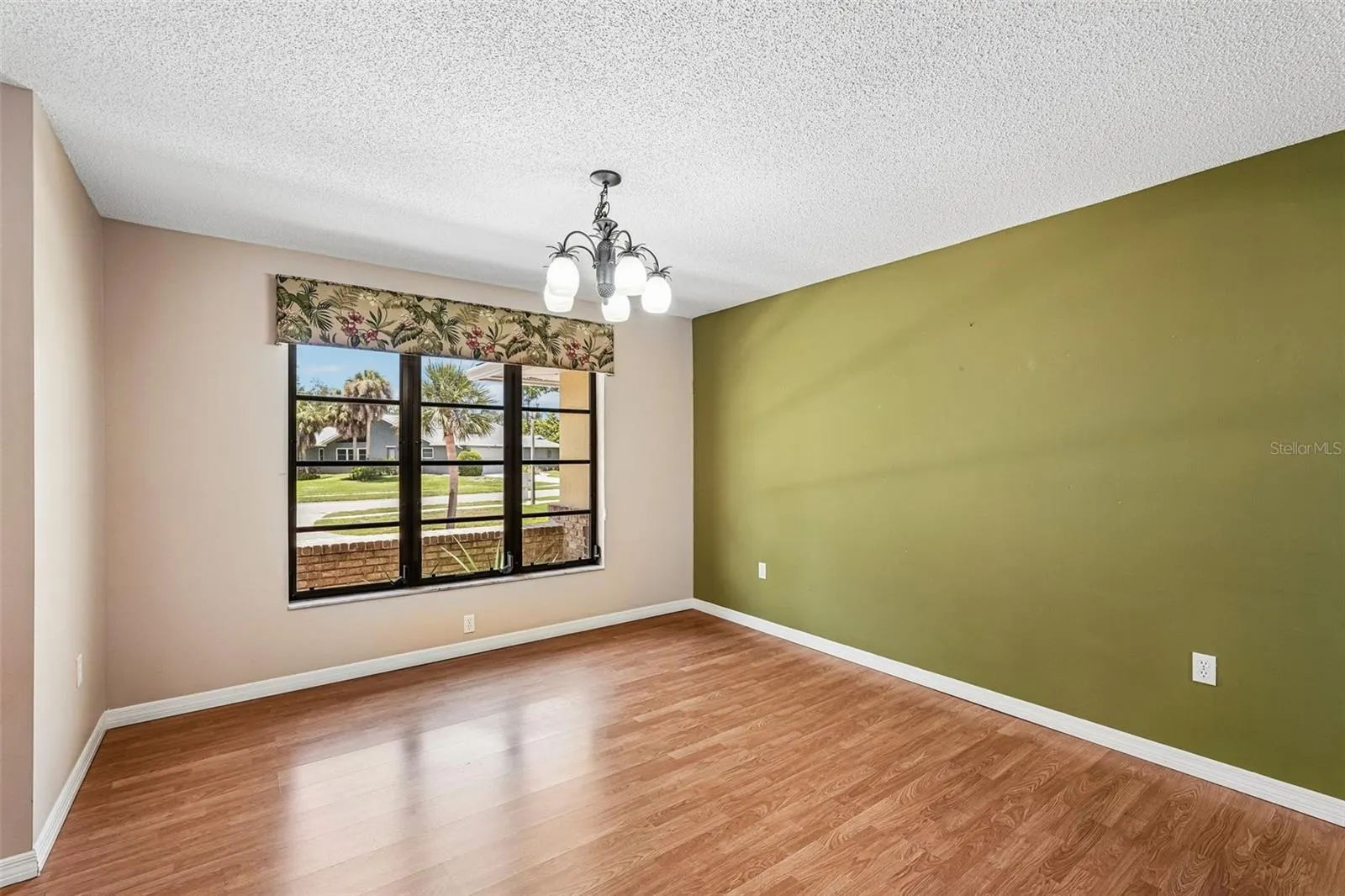 1305 SORRENTO WOODS BLVD