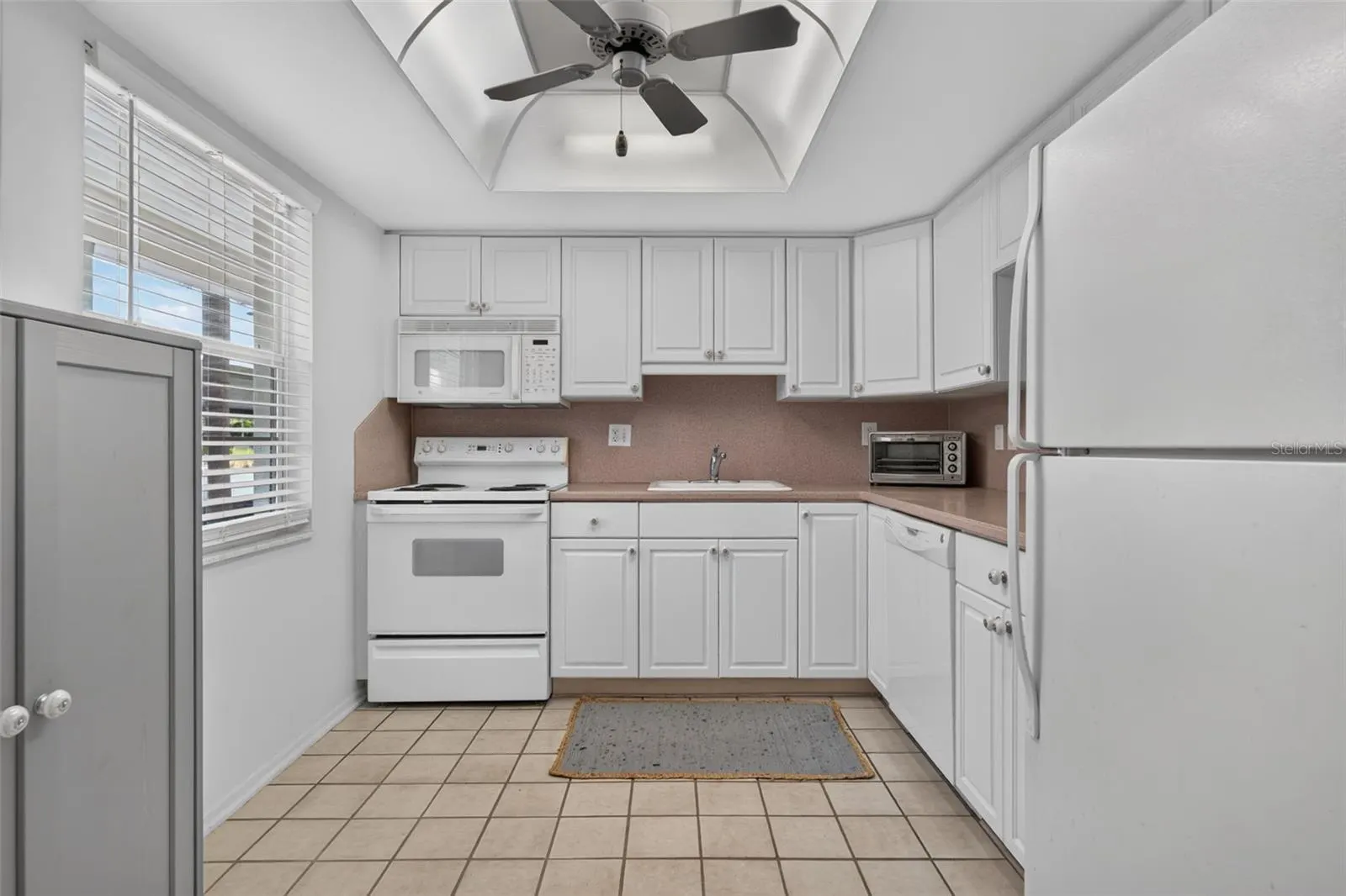 4390 EXETER DR #107 #107