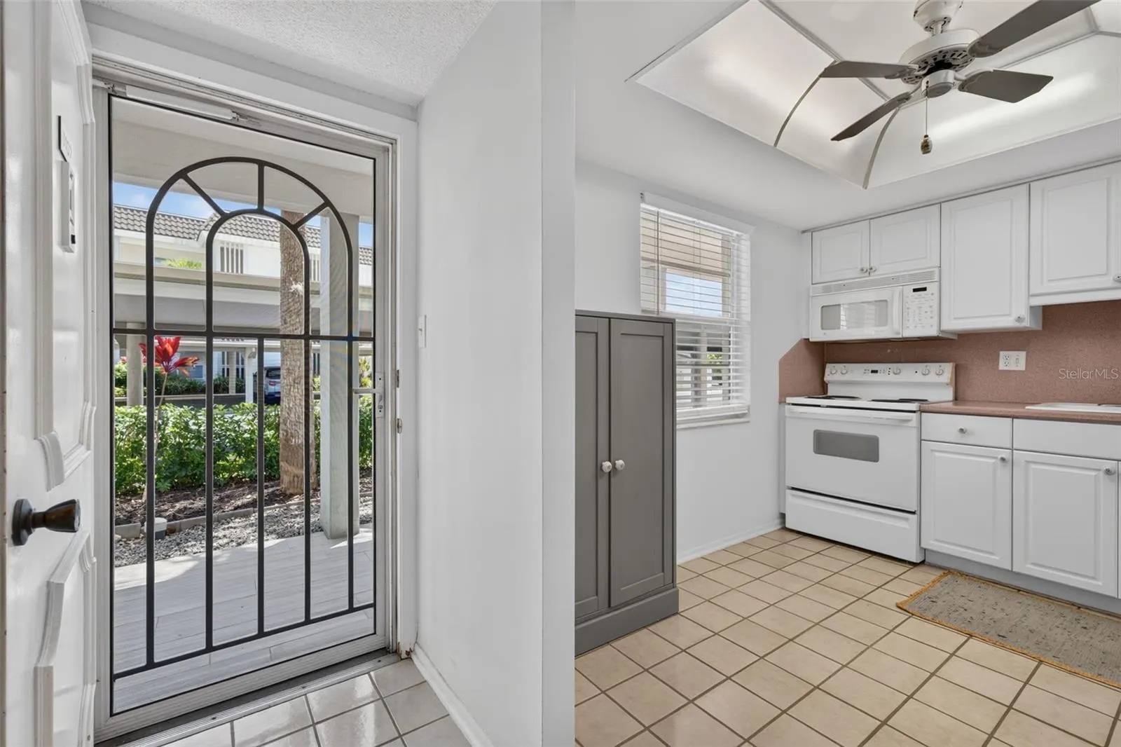 4390 EXETER DR #107 #107