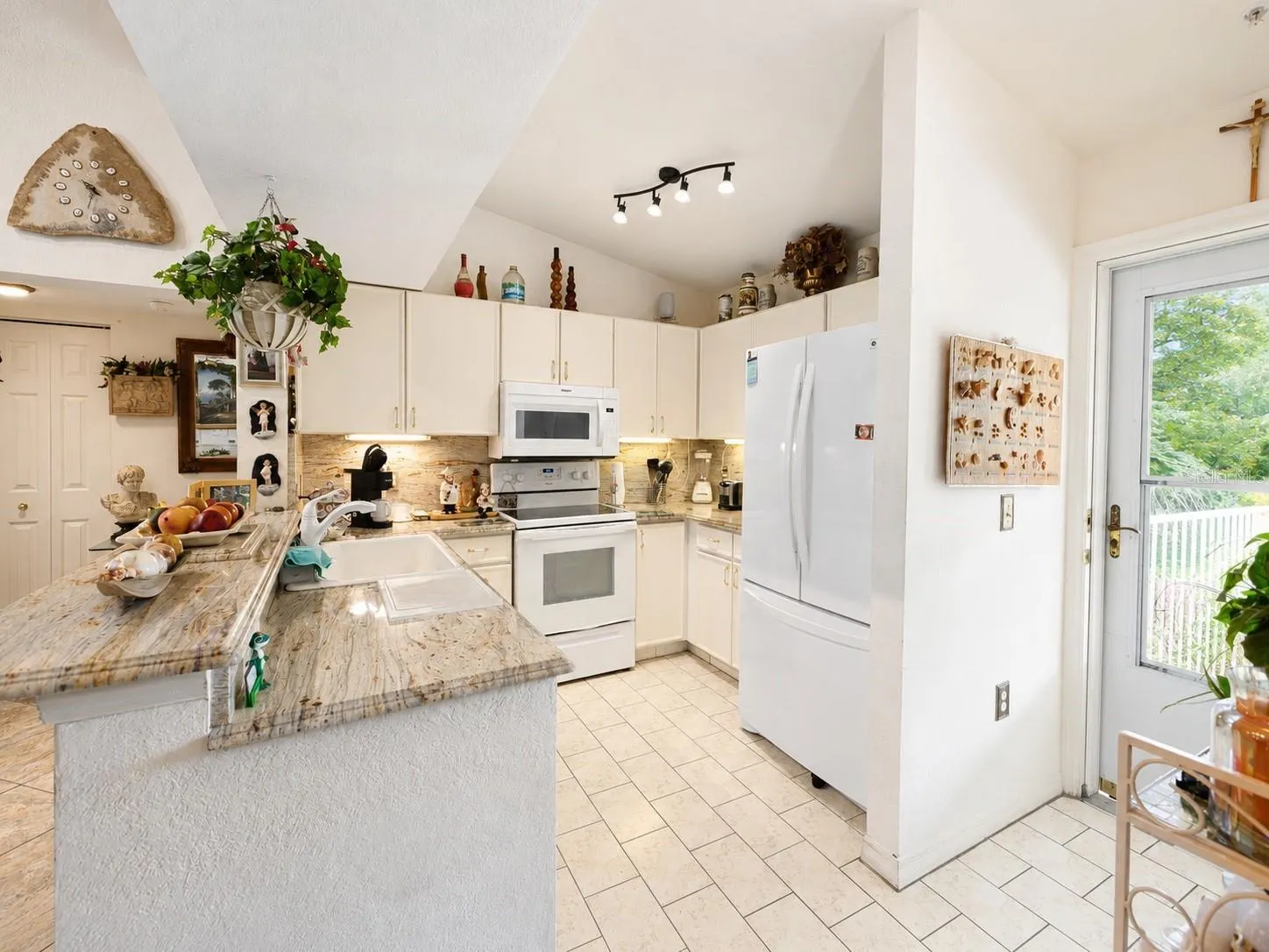 8294 KEY ROYAL CIR #1631 #1631