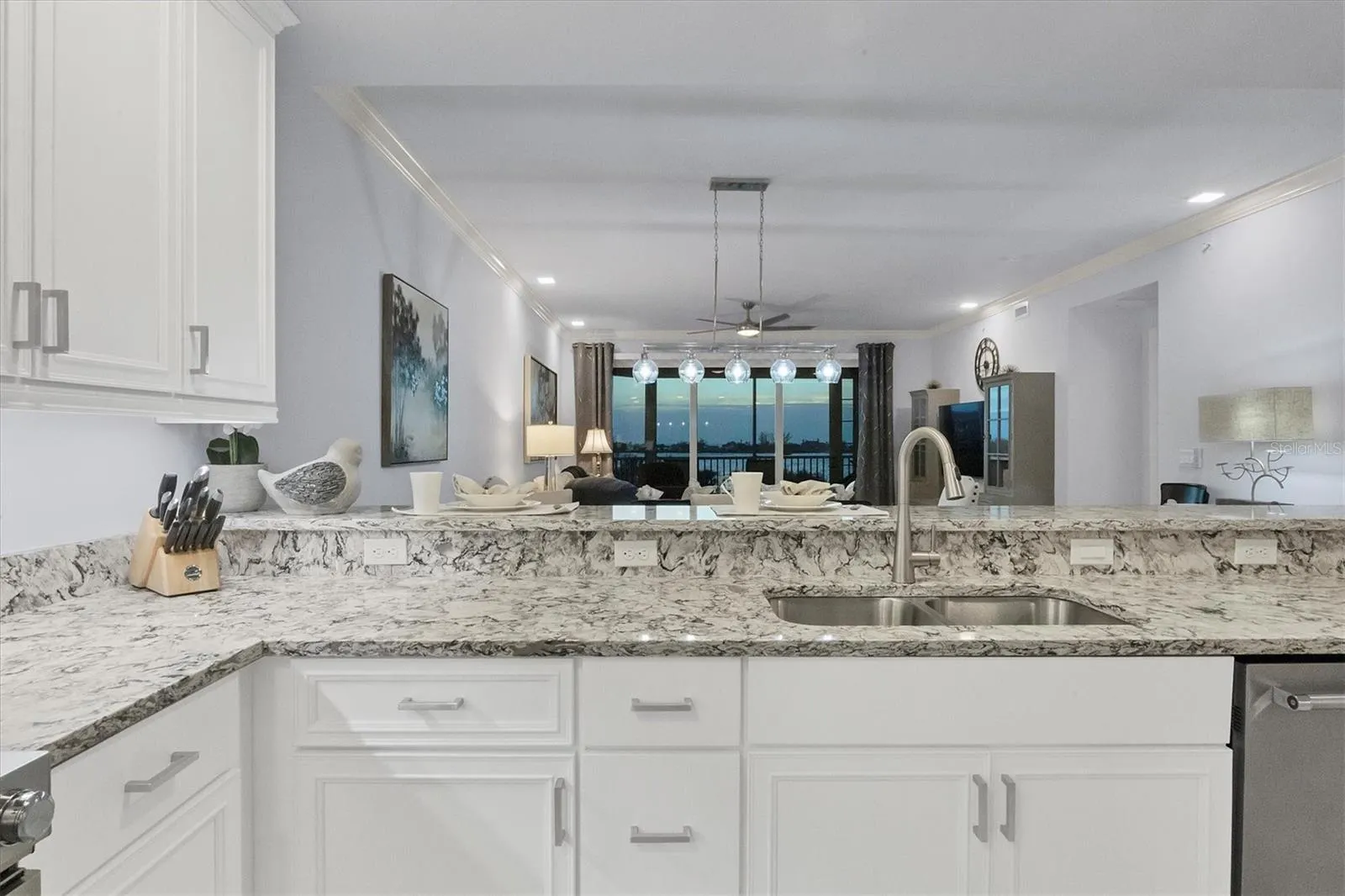 260 HIDDEN BAY DR #402 #402