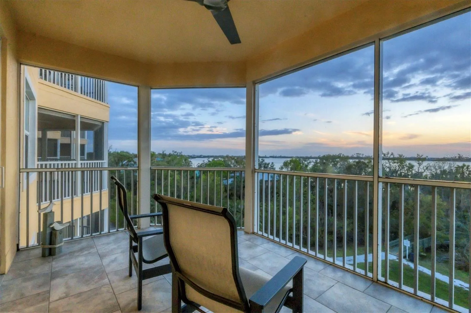 260 HIDDEN BAY DR #402 #402