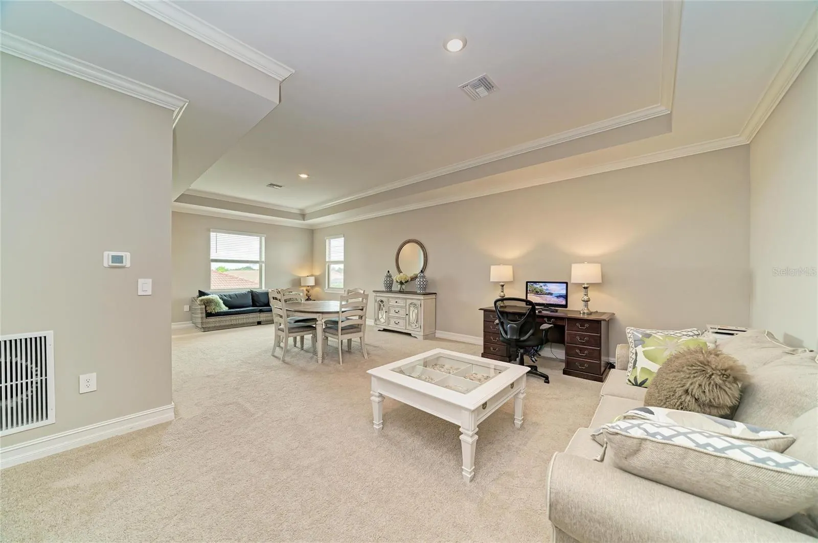 289 VILLORESI BLVD