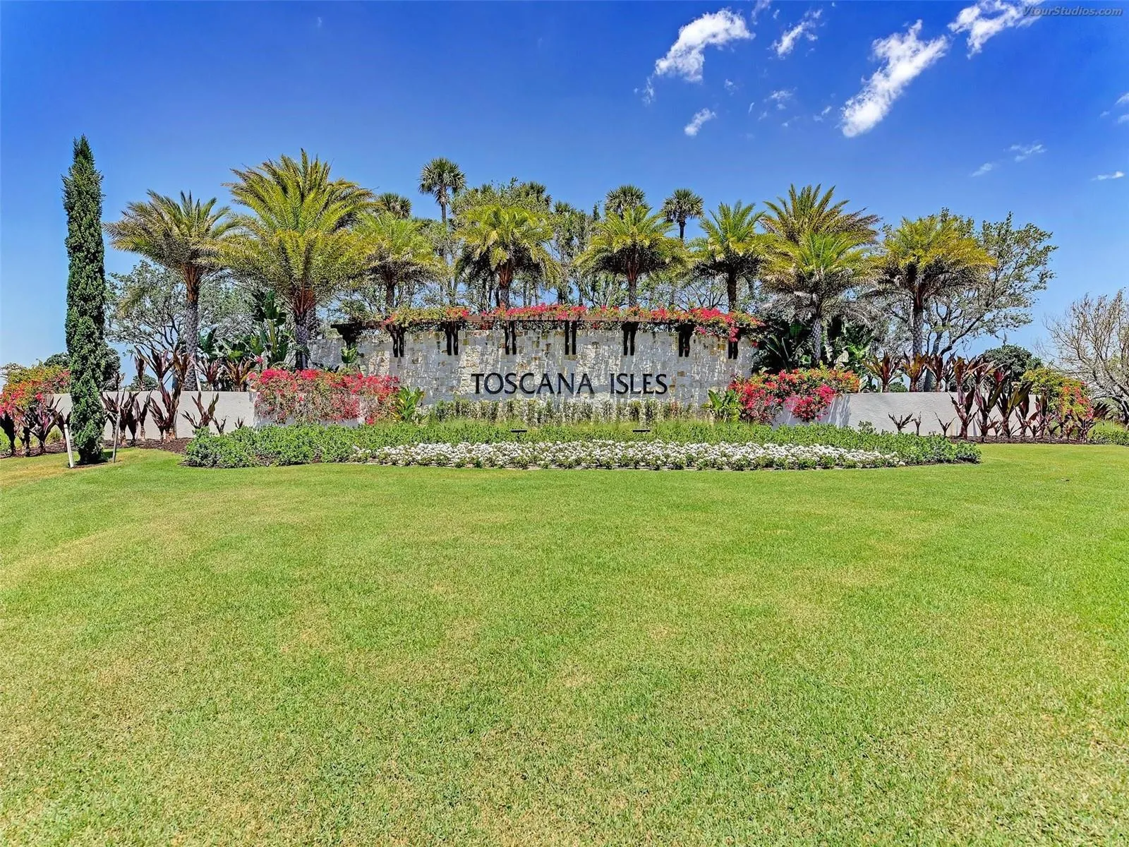 289 VILLORESI BLVD