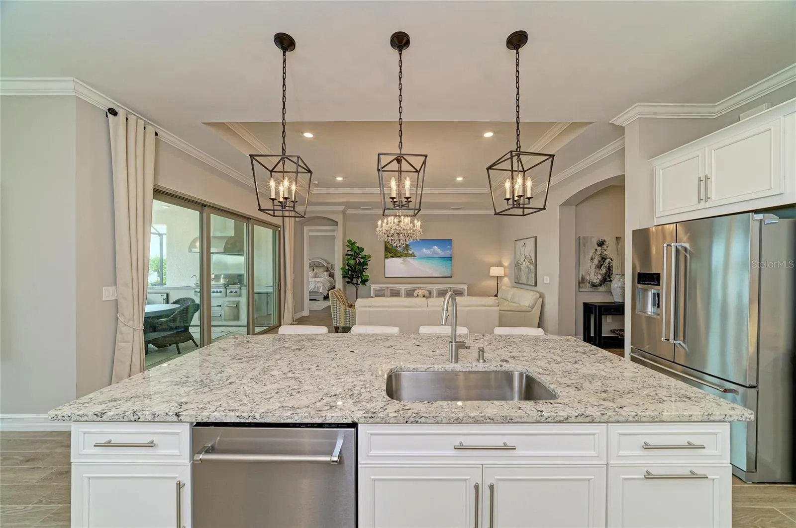 289 VILLORESI BLVD