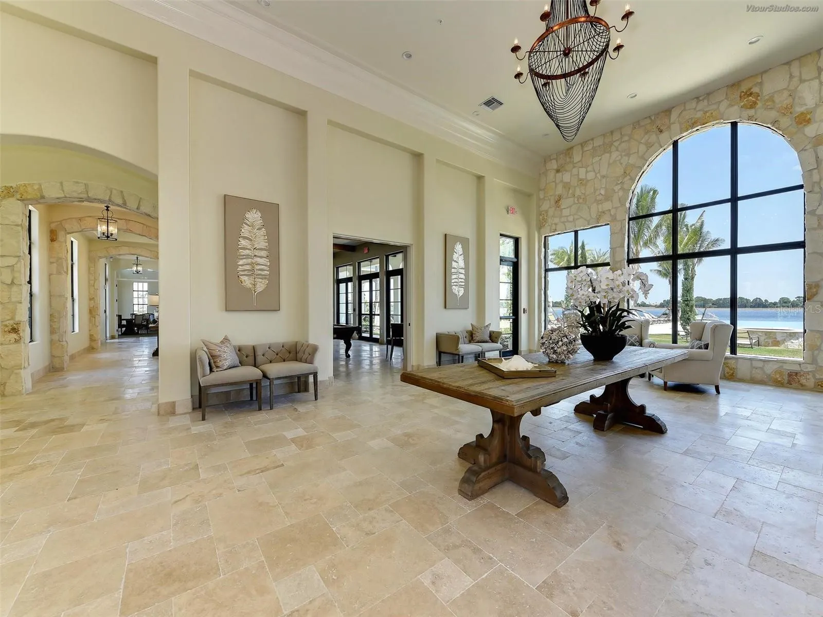 289 VILLORESI BLVD