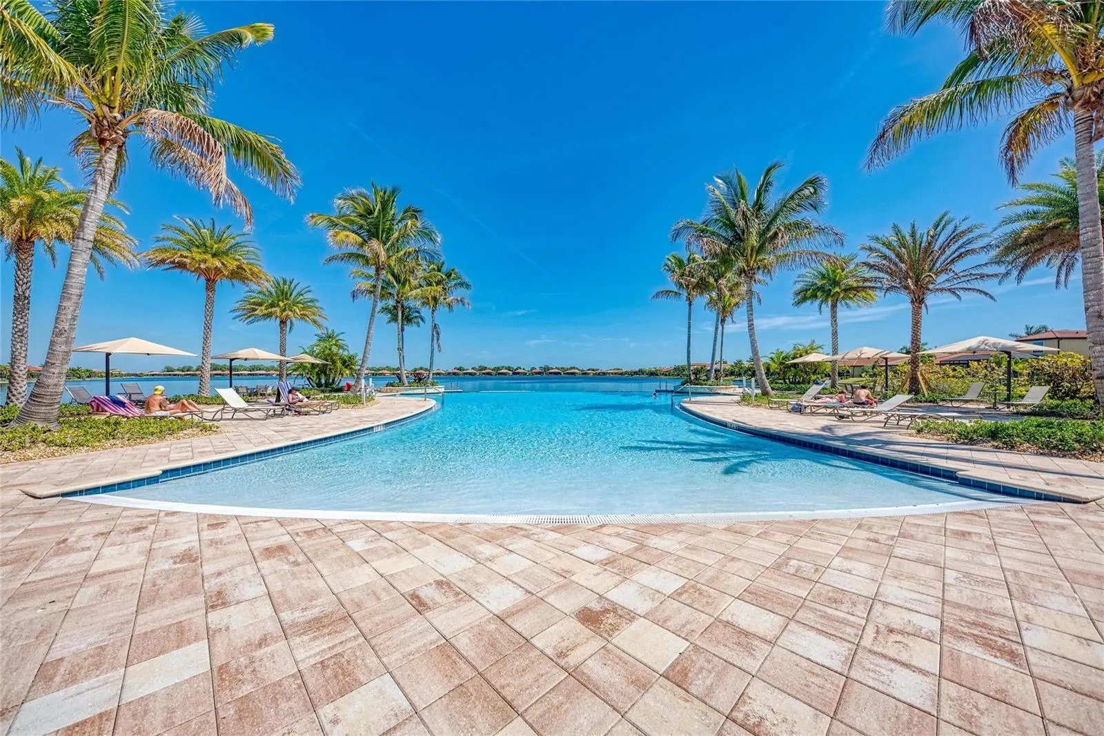 289 VILLORESI BLVD