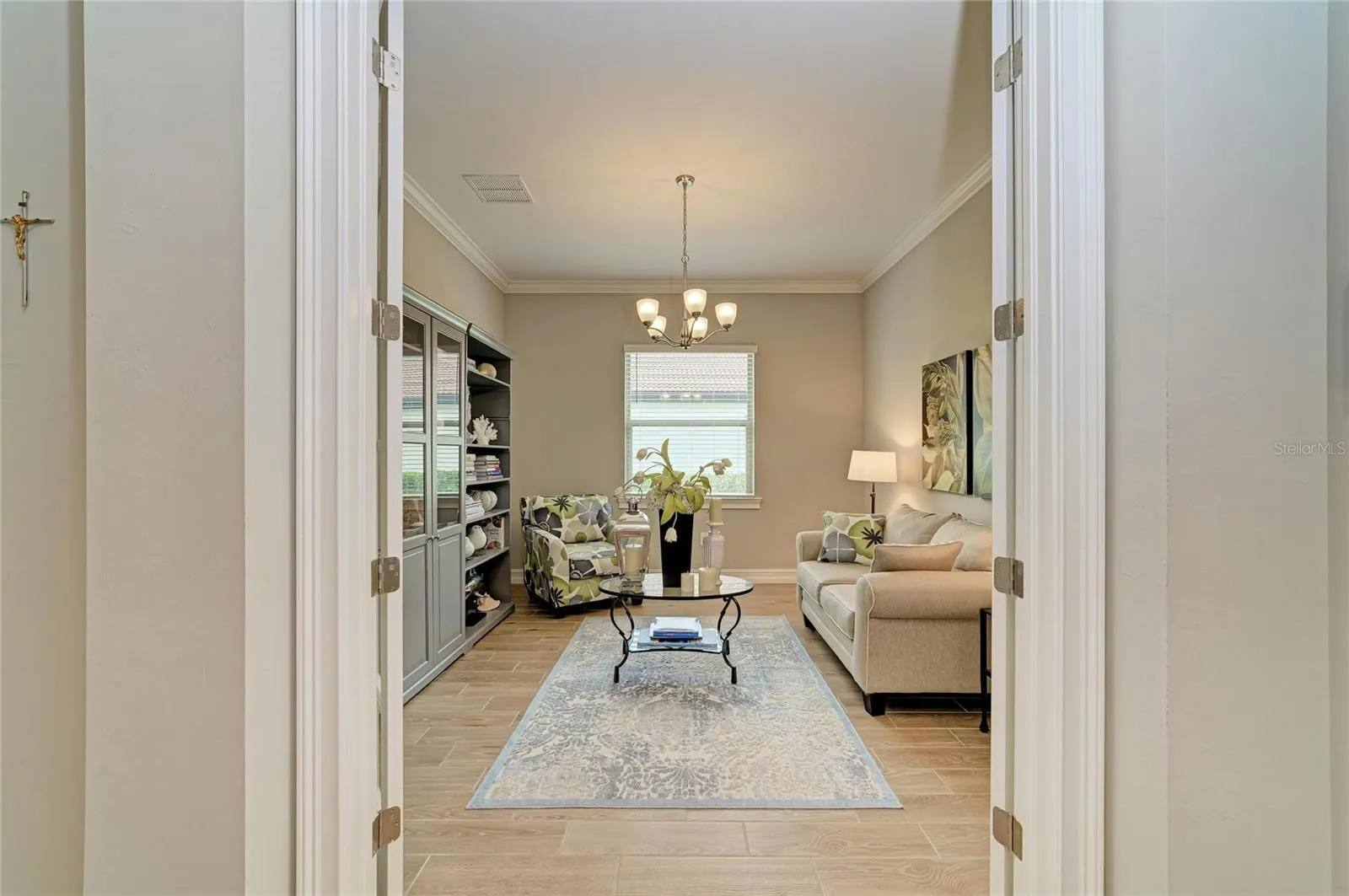 289 VILLORESI BLVD