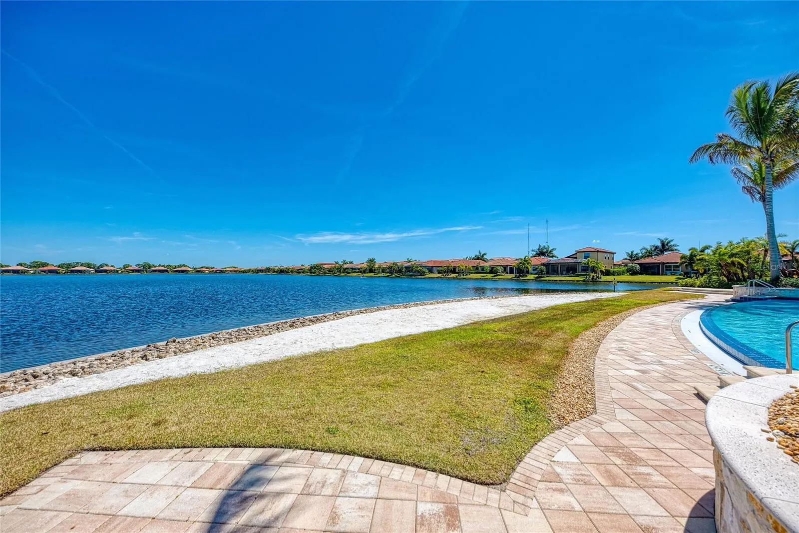 289 VILLORESI BLVD