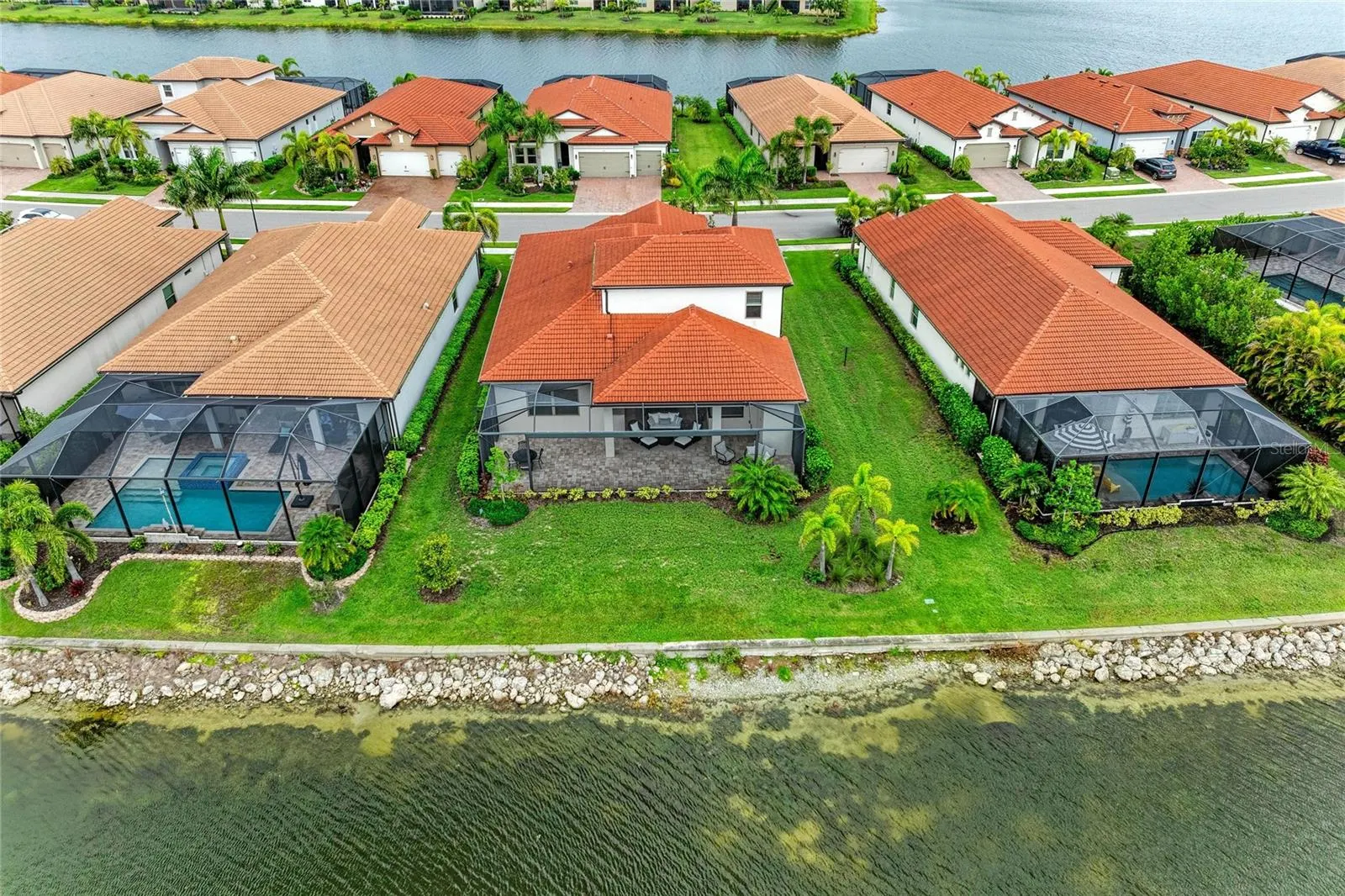 289 VILLORESI BLVD