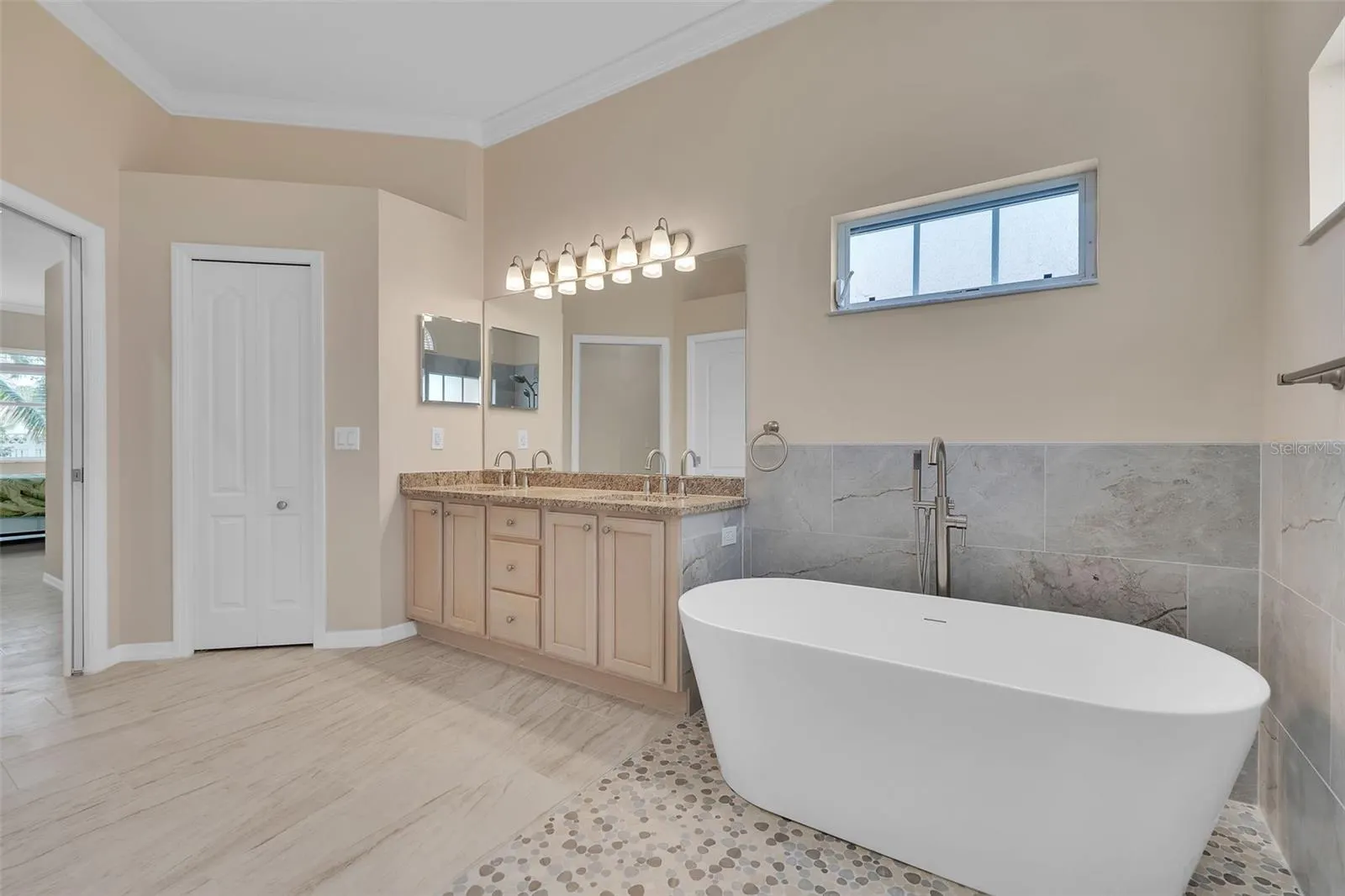 1036 OAK MEADOW LN