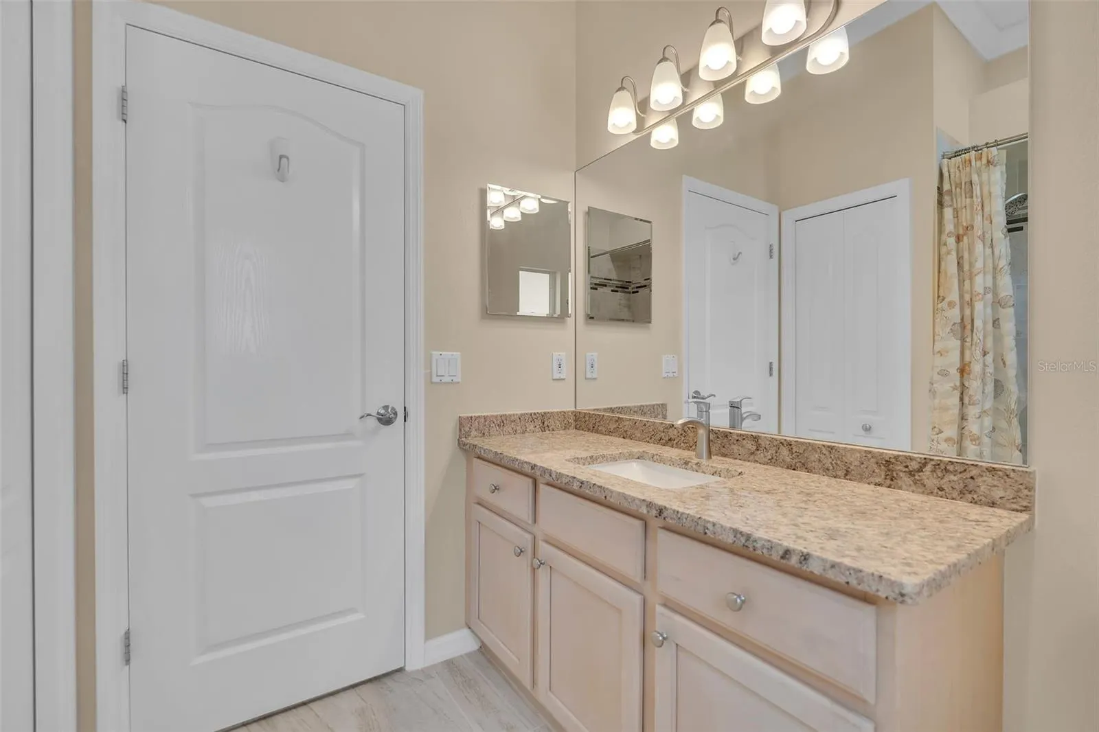 1036 OAK MEADOW LN