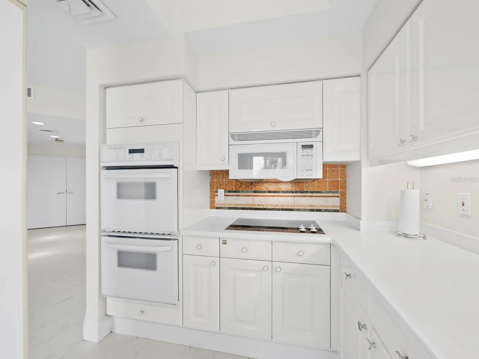3080 GRAND BAY BLVD #512 #512