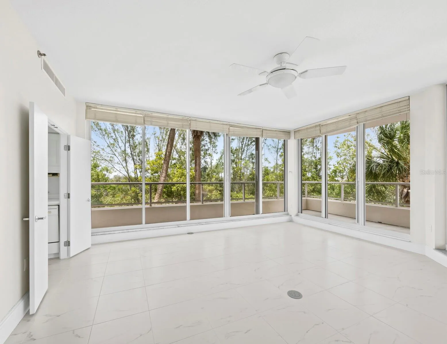 3080 GRAND BAY BLVD #512 #512