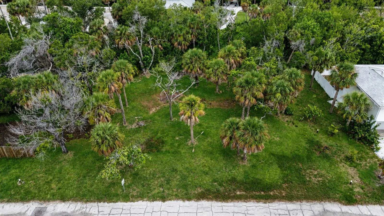 561 GULF BAY RD