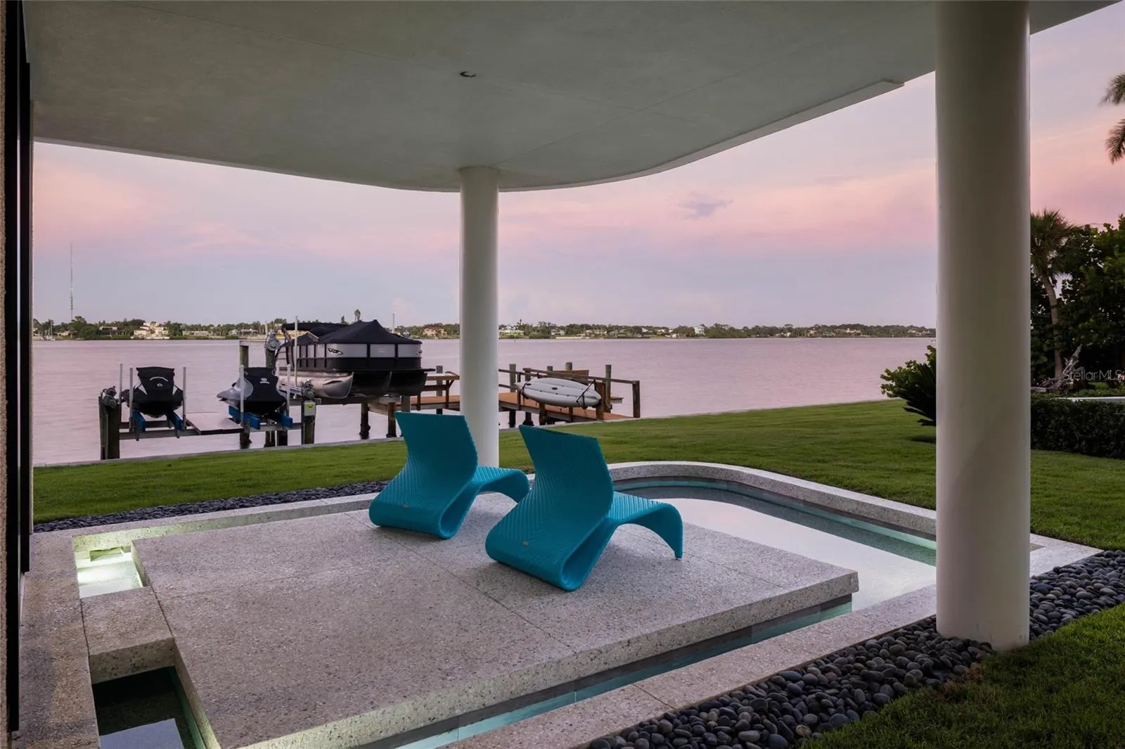 1716 CASEY KEY RD