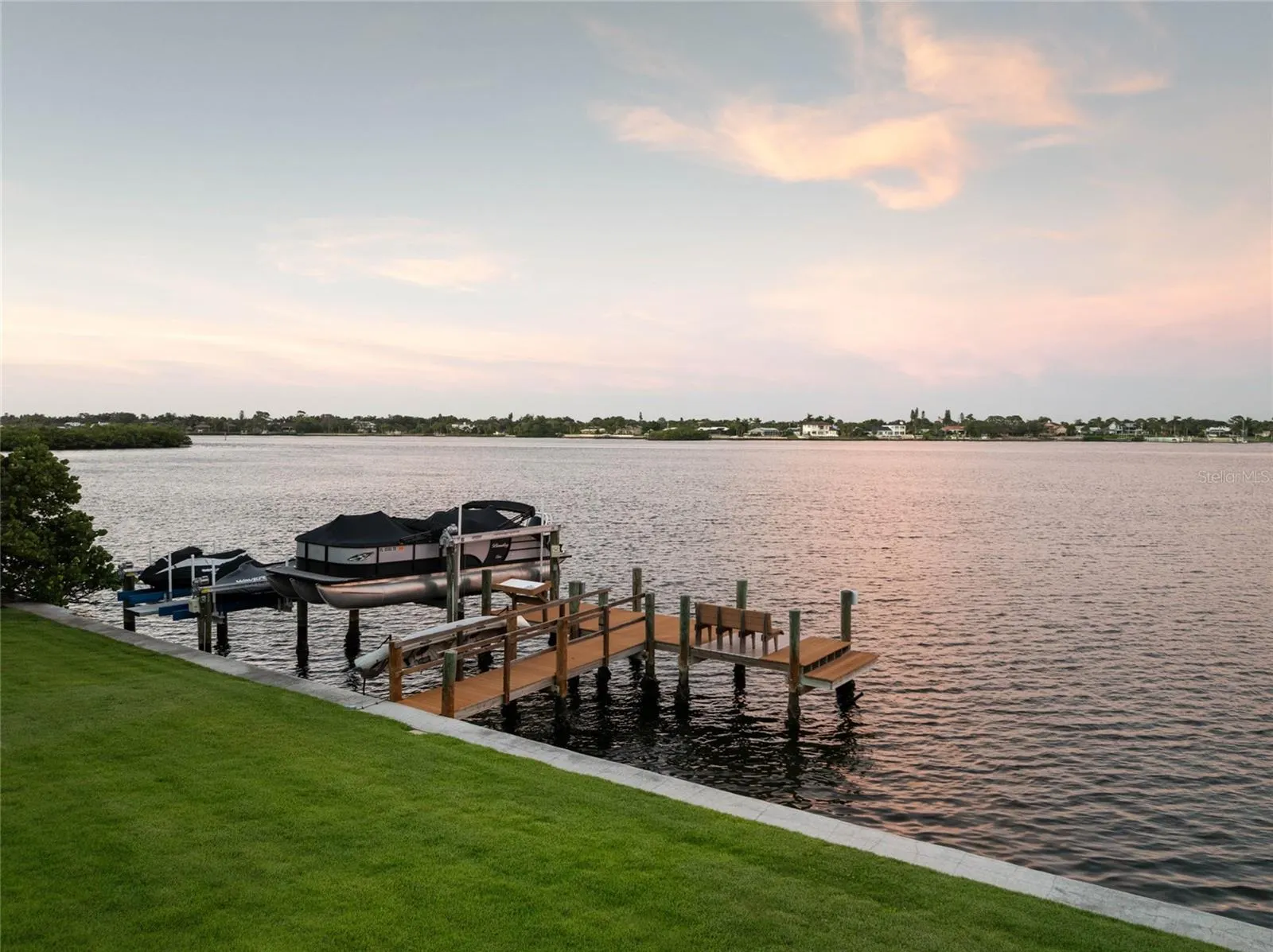 1716 CASEY KEY RD
