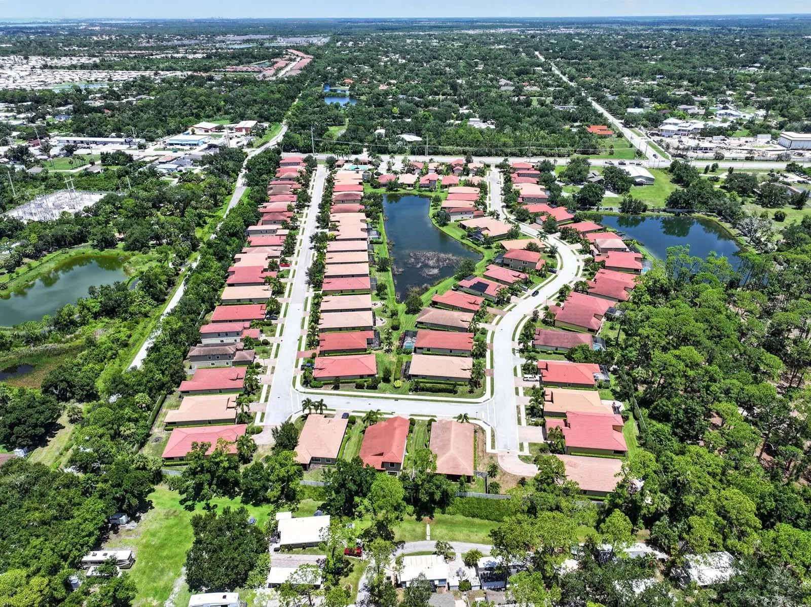 1093 BLUFFWOOD DR