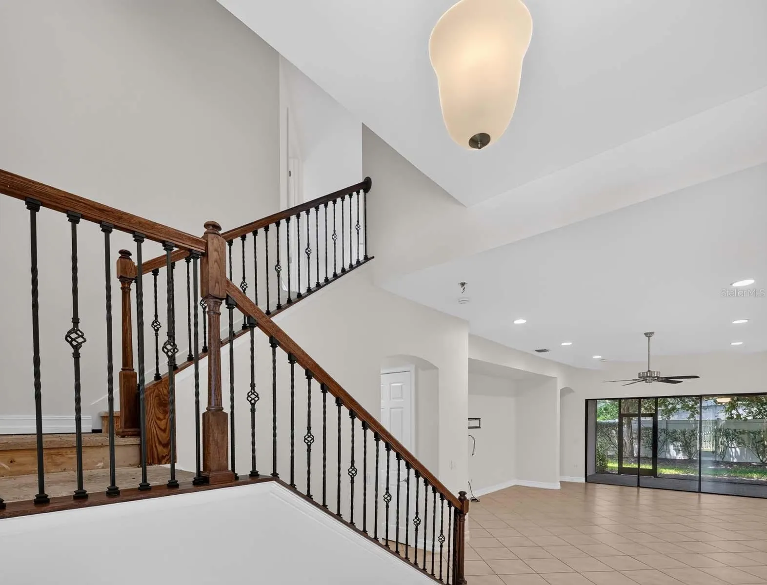 1093 BLUFFWOOD DR