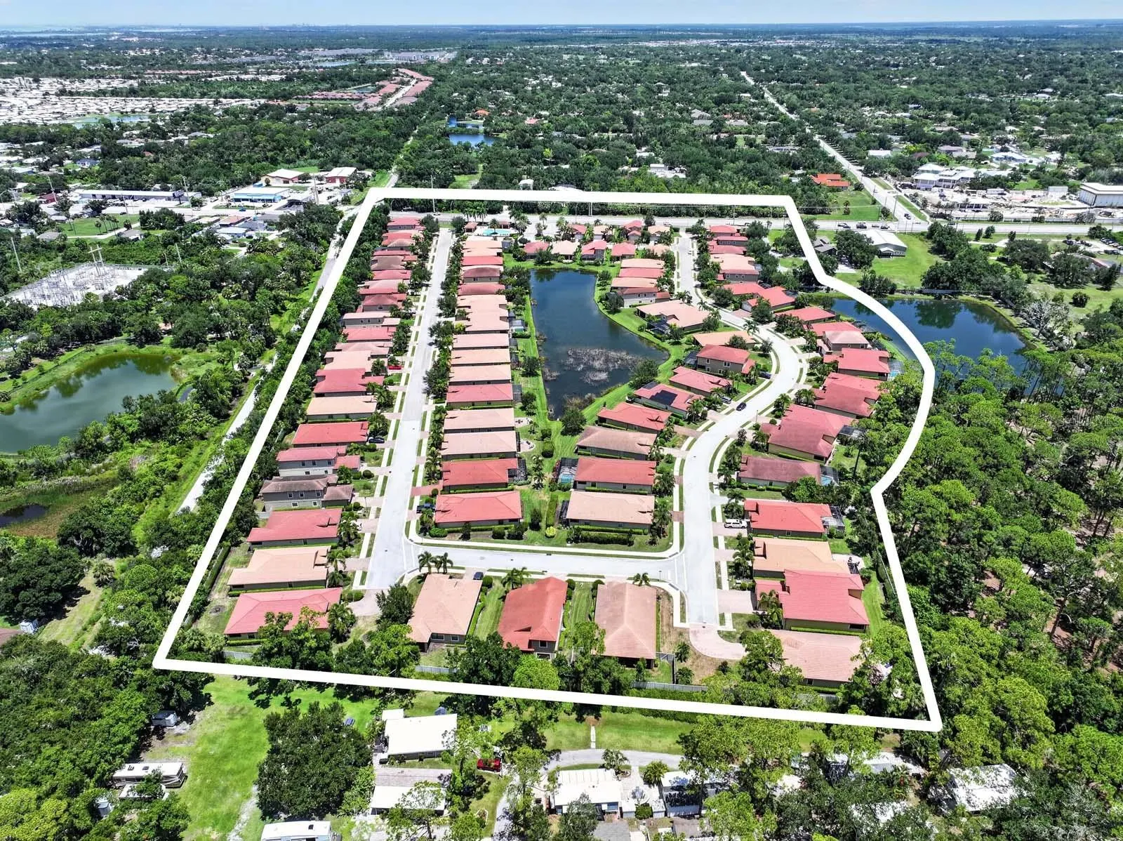 1093 BLUFFWOOD DR