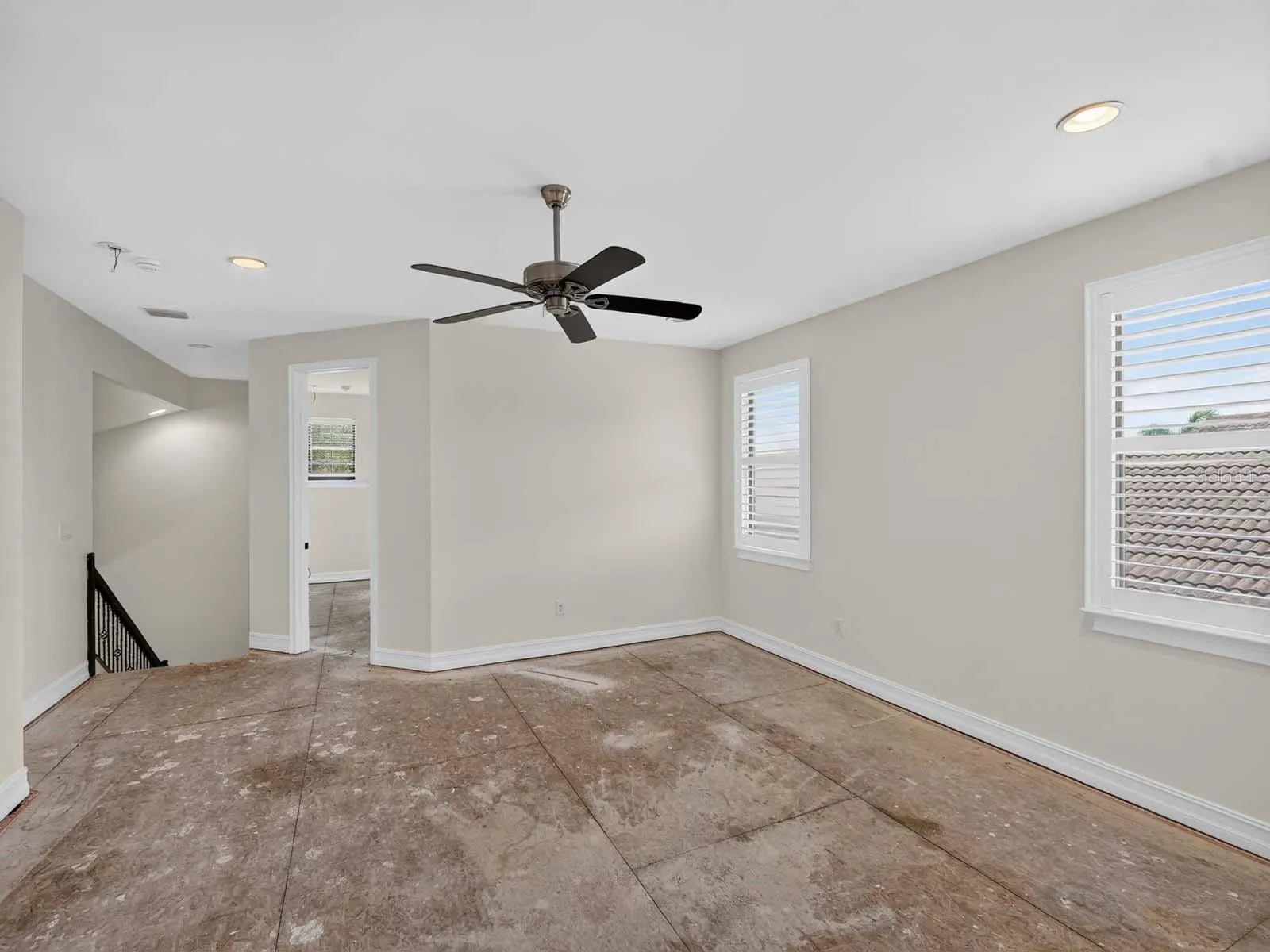 1093 BLUFFWOOD DR