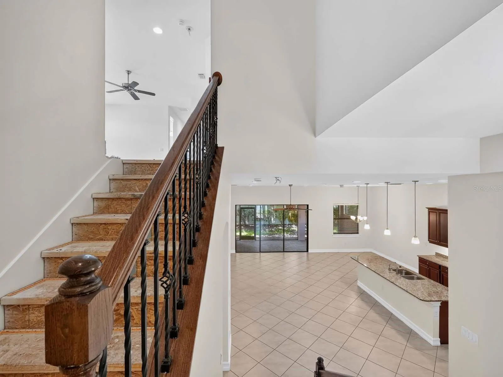 1093 BLUFFWOOD DR