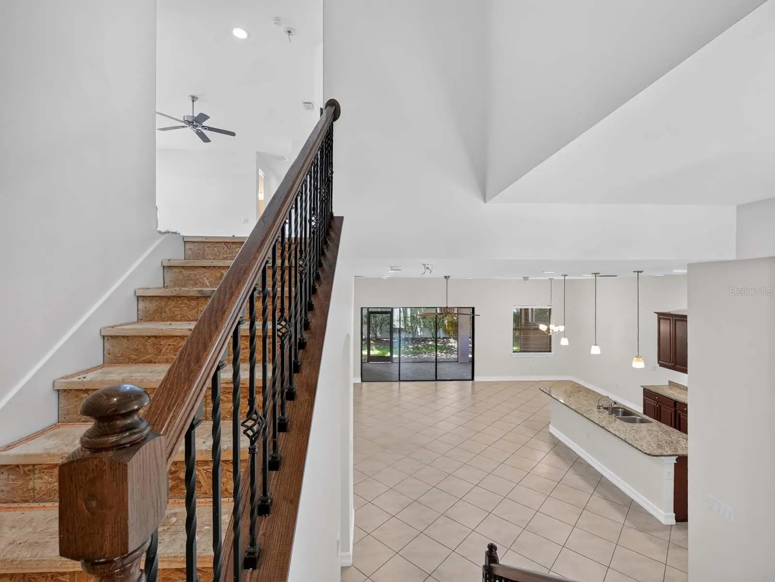 1093 BLUFFWOOD DR