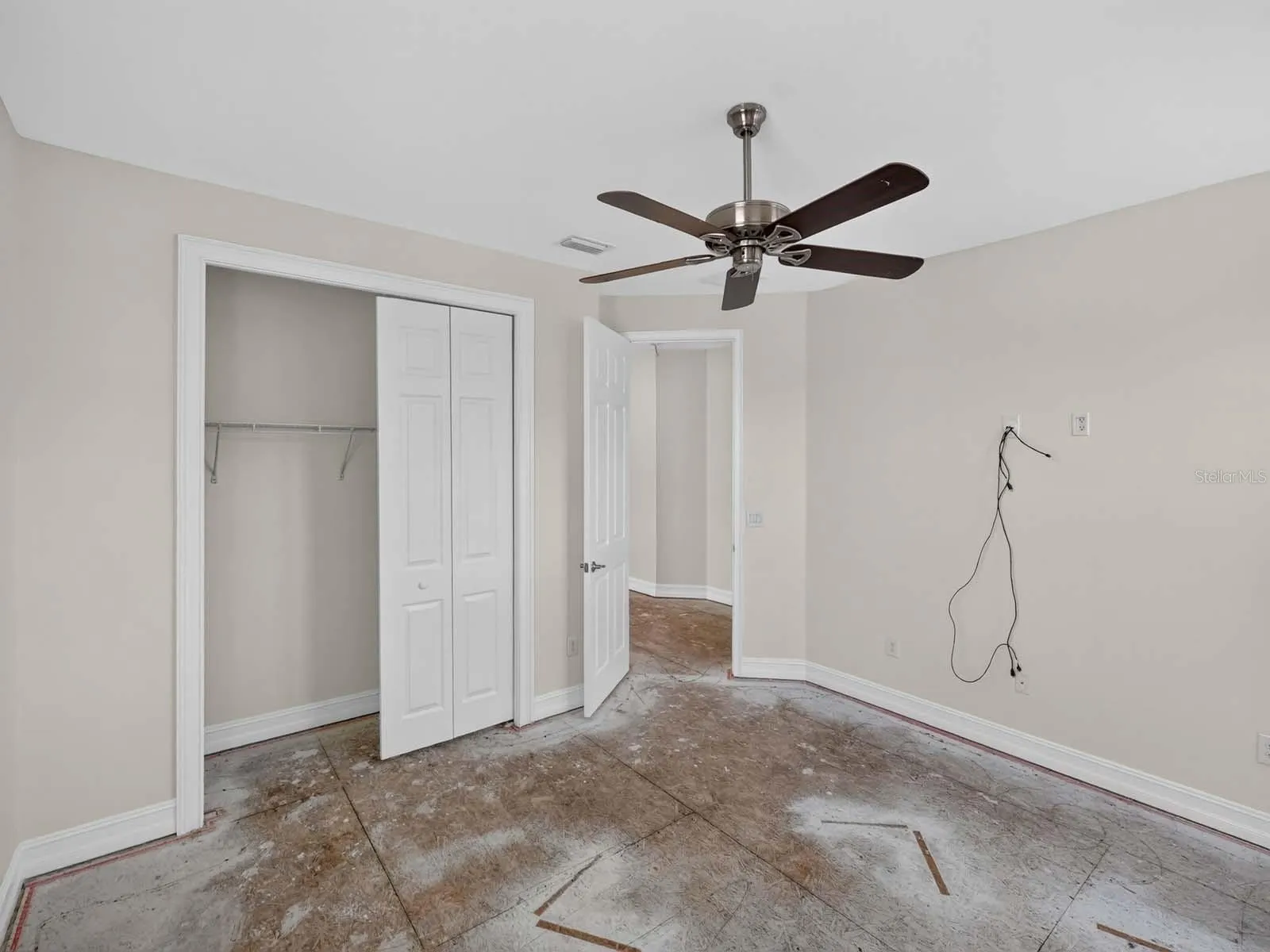 1093 BLUFFWOOD DR