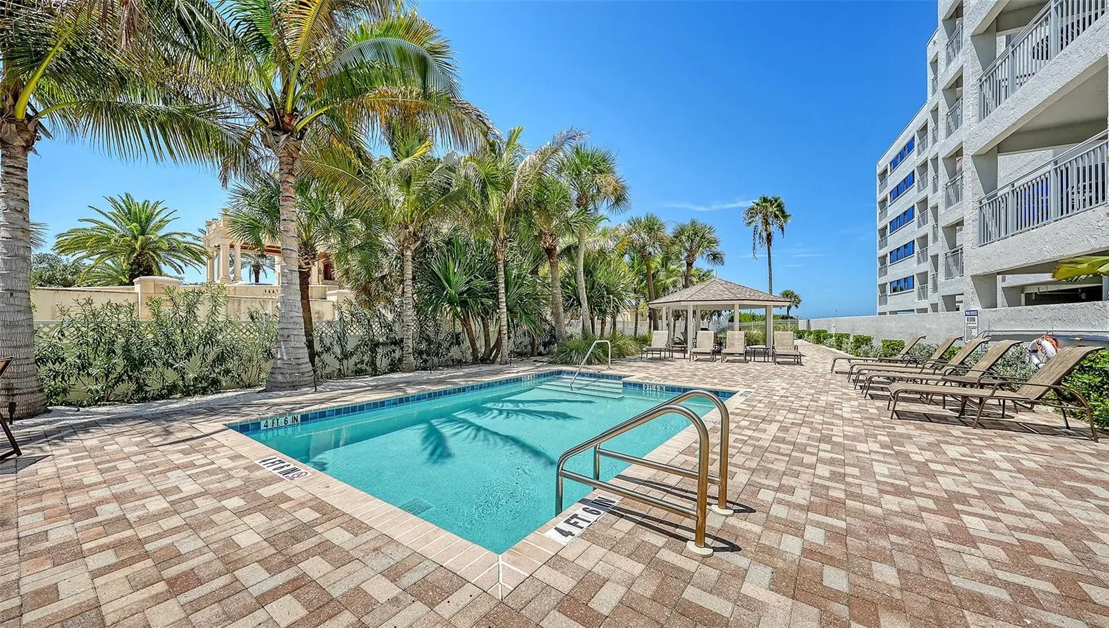 1001 POINT OF ROCKS RD #310 #310