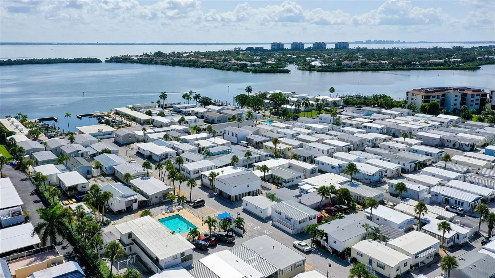 36 TWIN SHORES BLVD