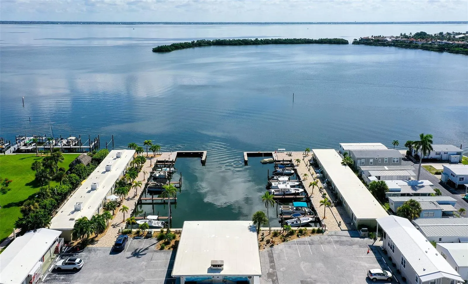 36 TWIN SHORES BLVD
