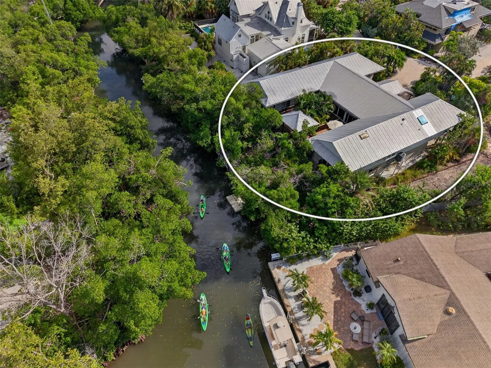 677 LANDS END DR