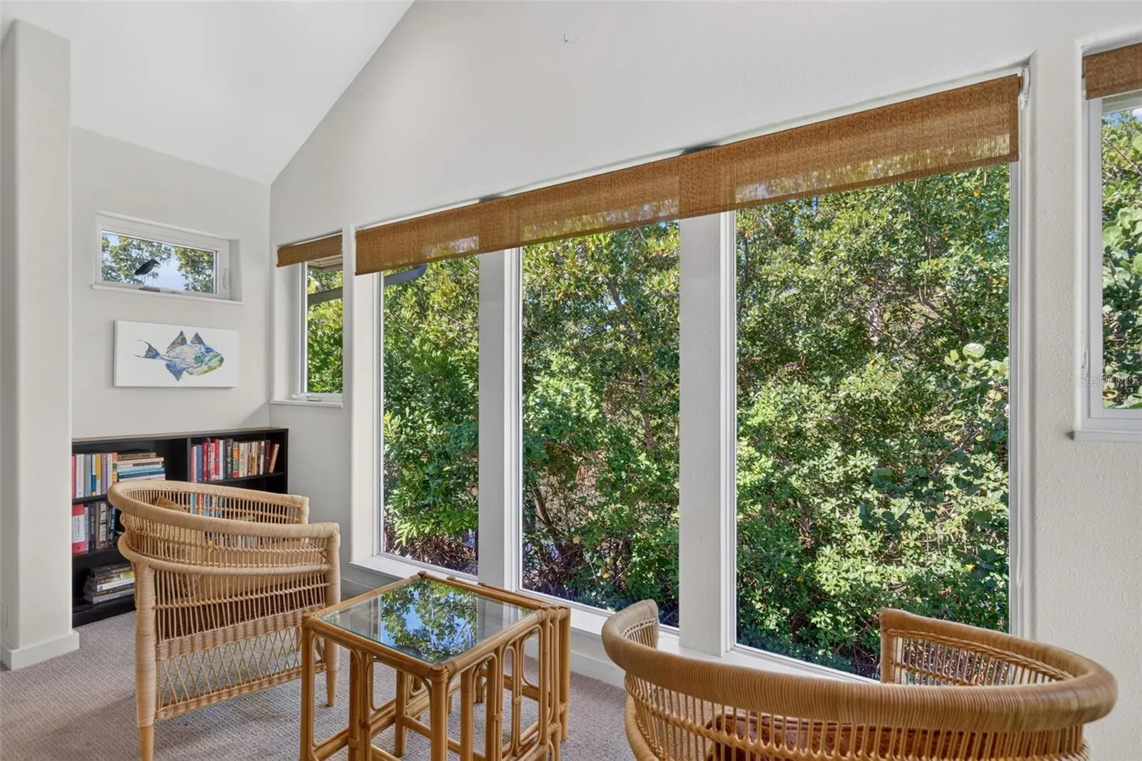 677 LANDS END DR