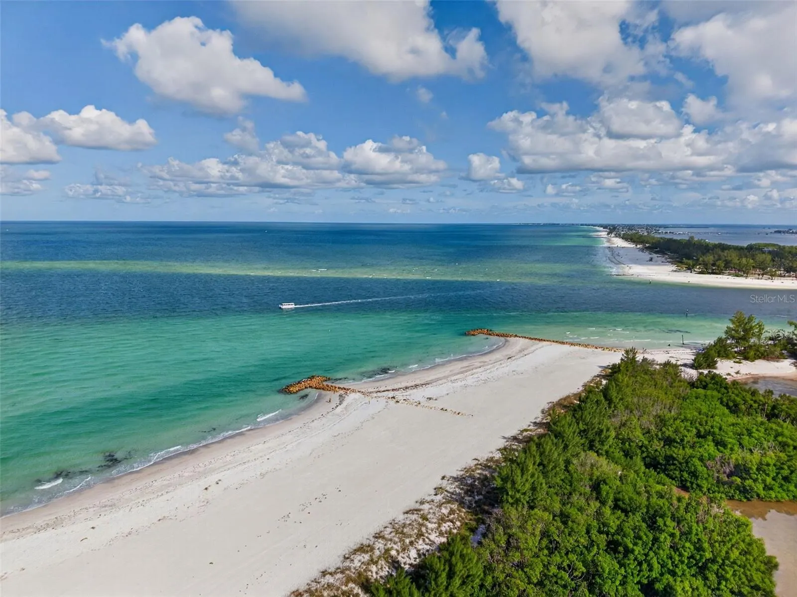 677 LANDS END DR