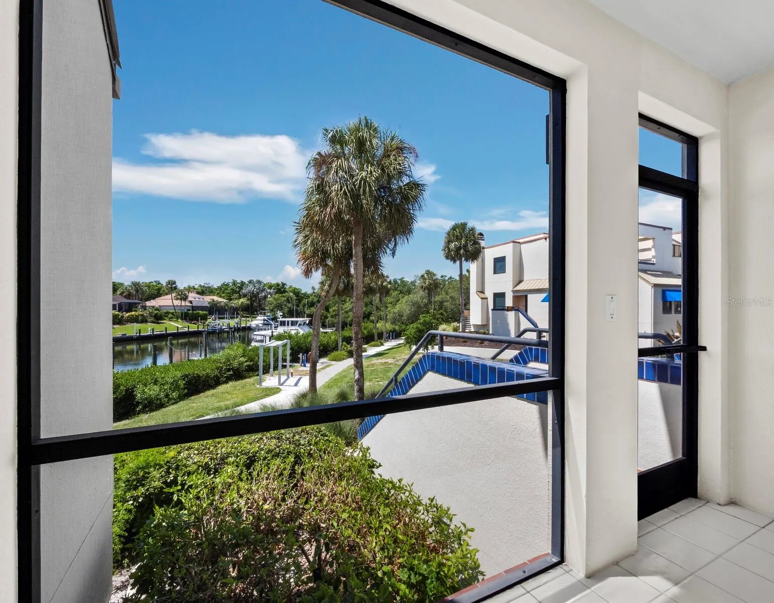 1906 HARBOURSIDE DR #303 #303