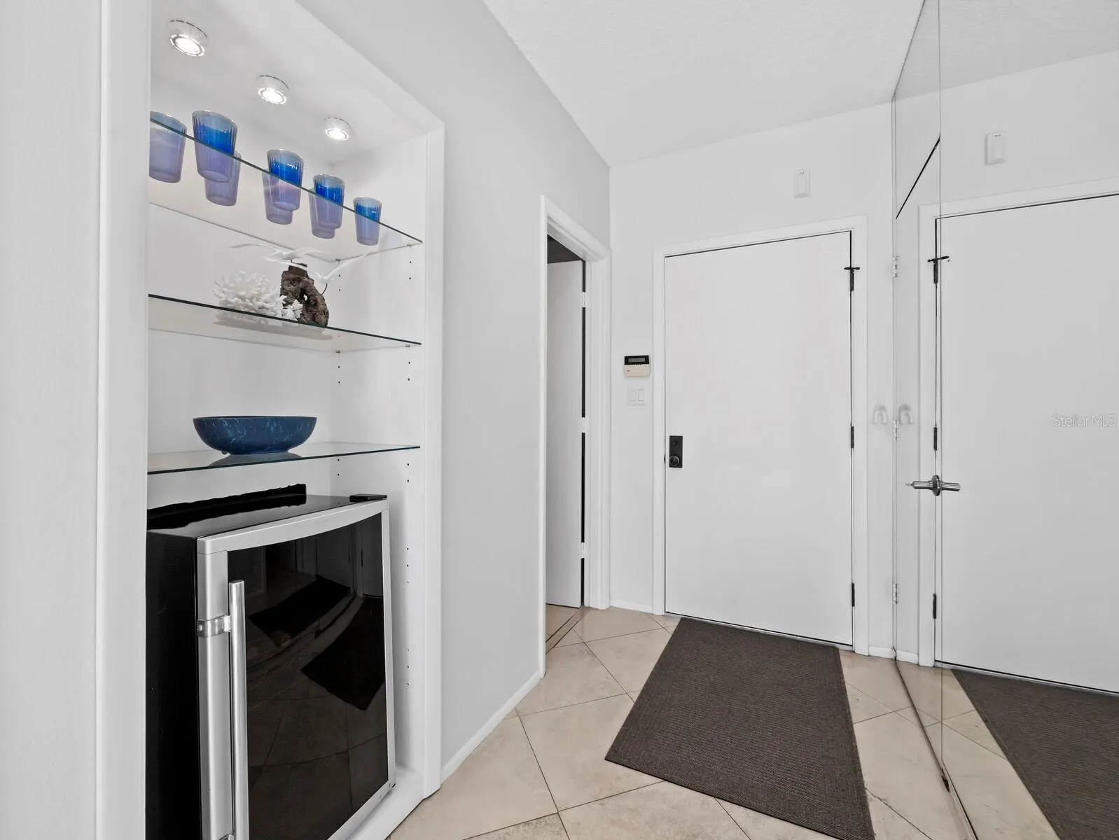 1906 HARBOURSIDE DR #303 #303