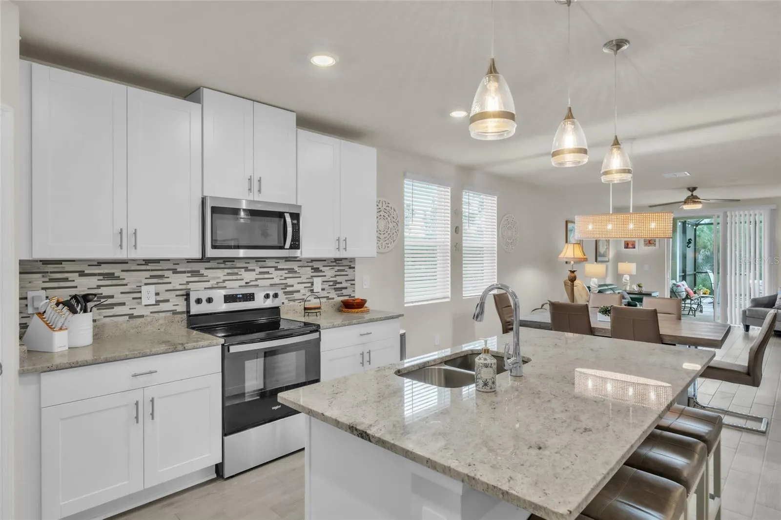 152 LAZY SHORE DR