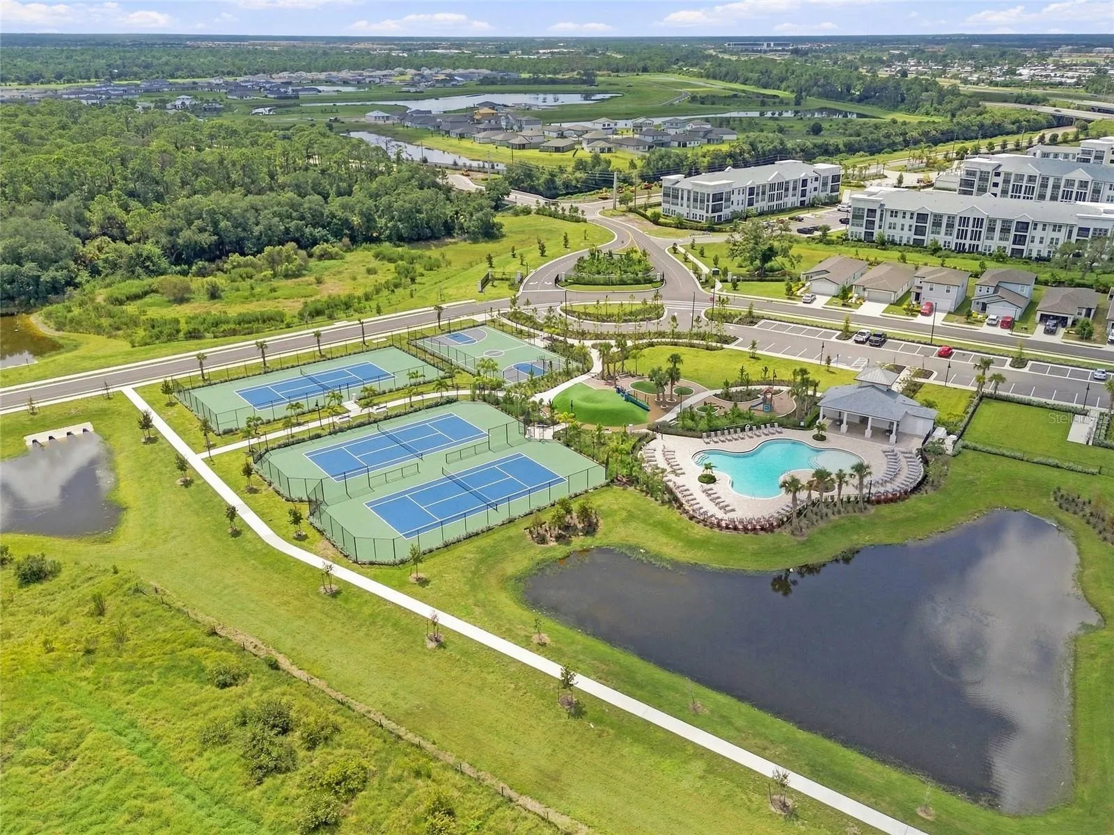 152 LAZY SHORE DR