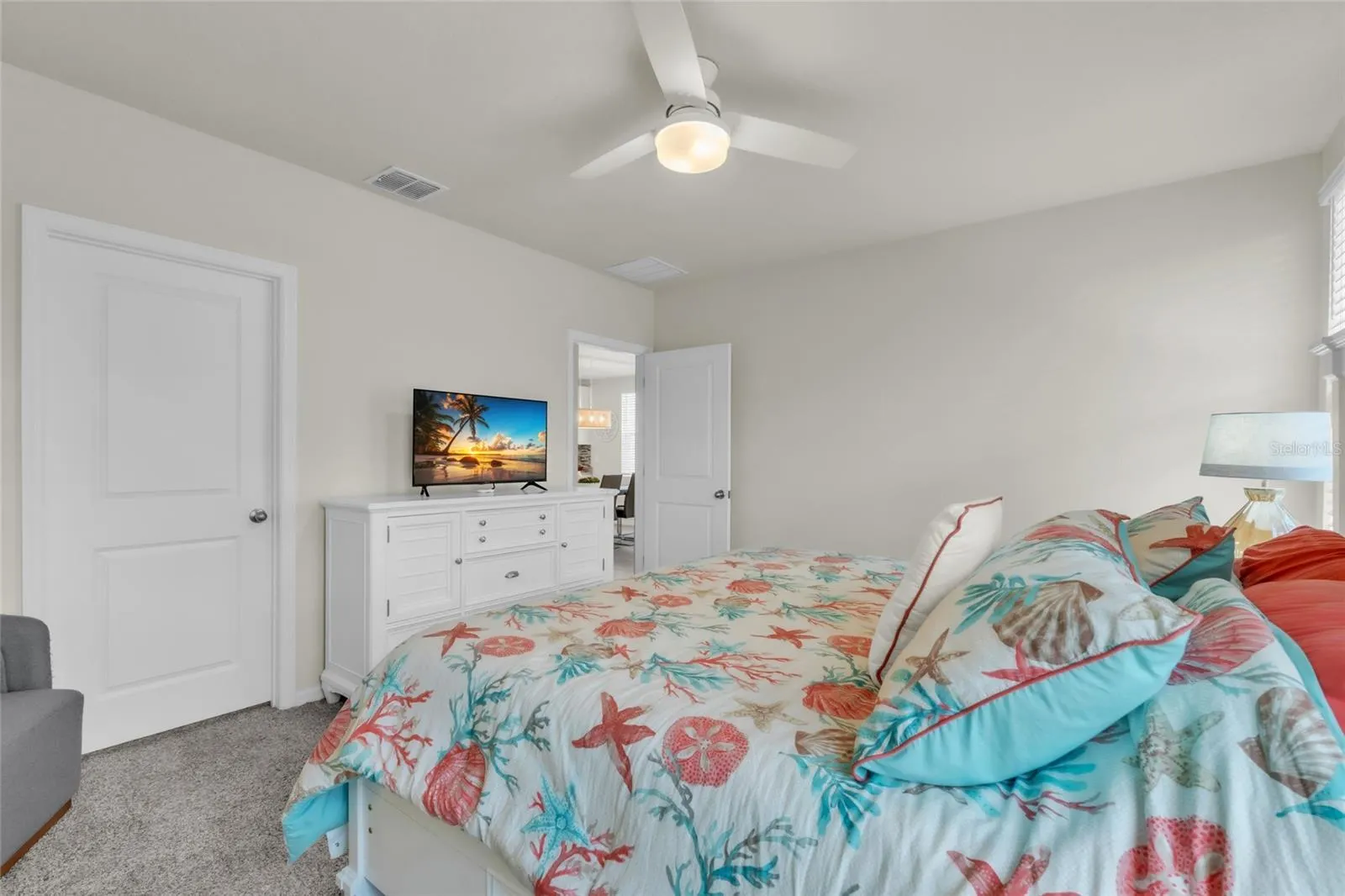 152 LAZY SHORE DR